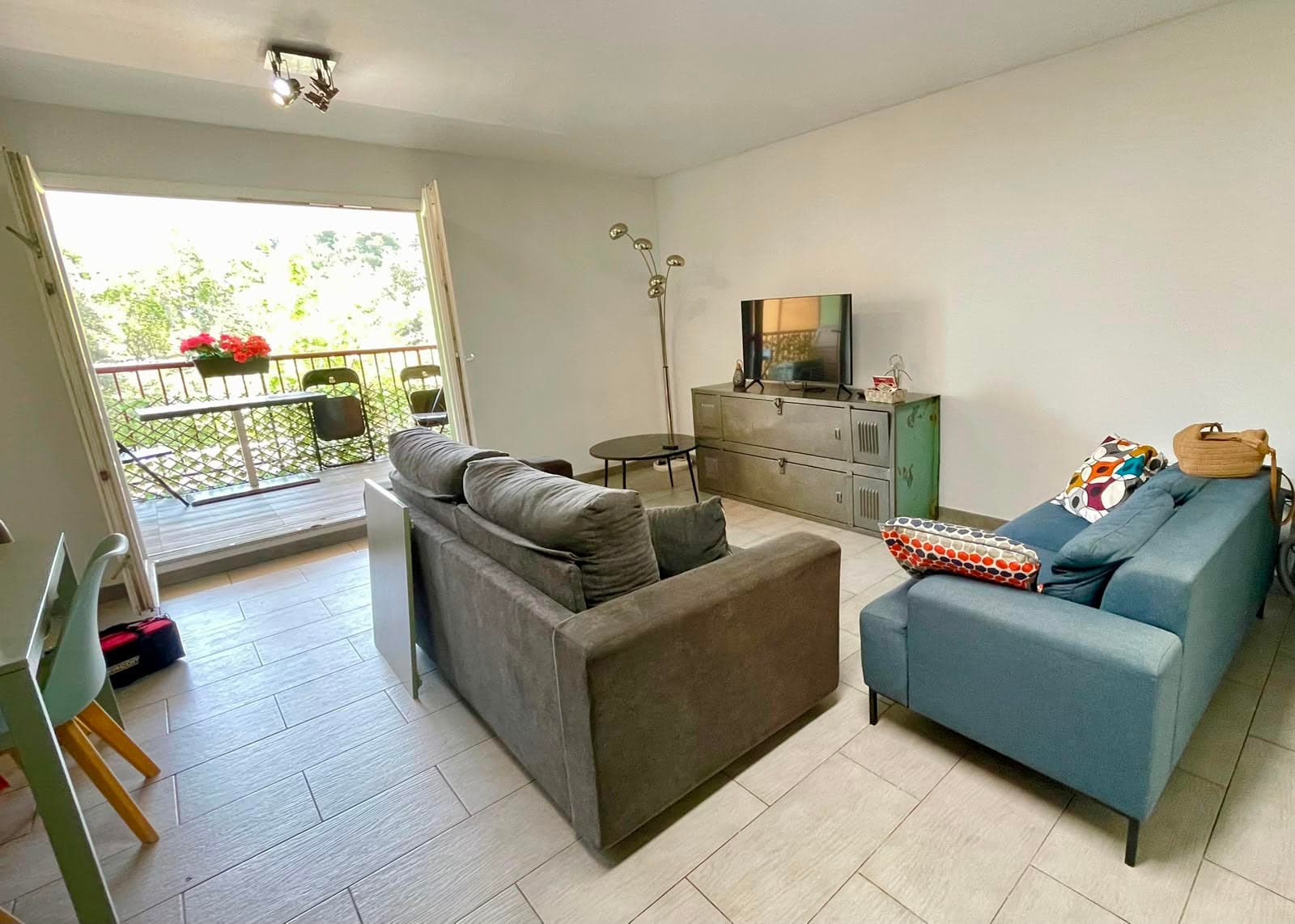 APPARTEMENT TYPE 3 66 M2 DERNIER ETAGE AVEC TERRASSE - Photo 2