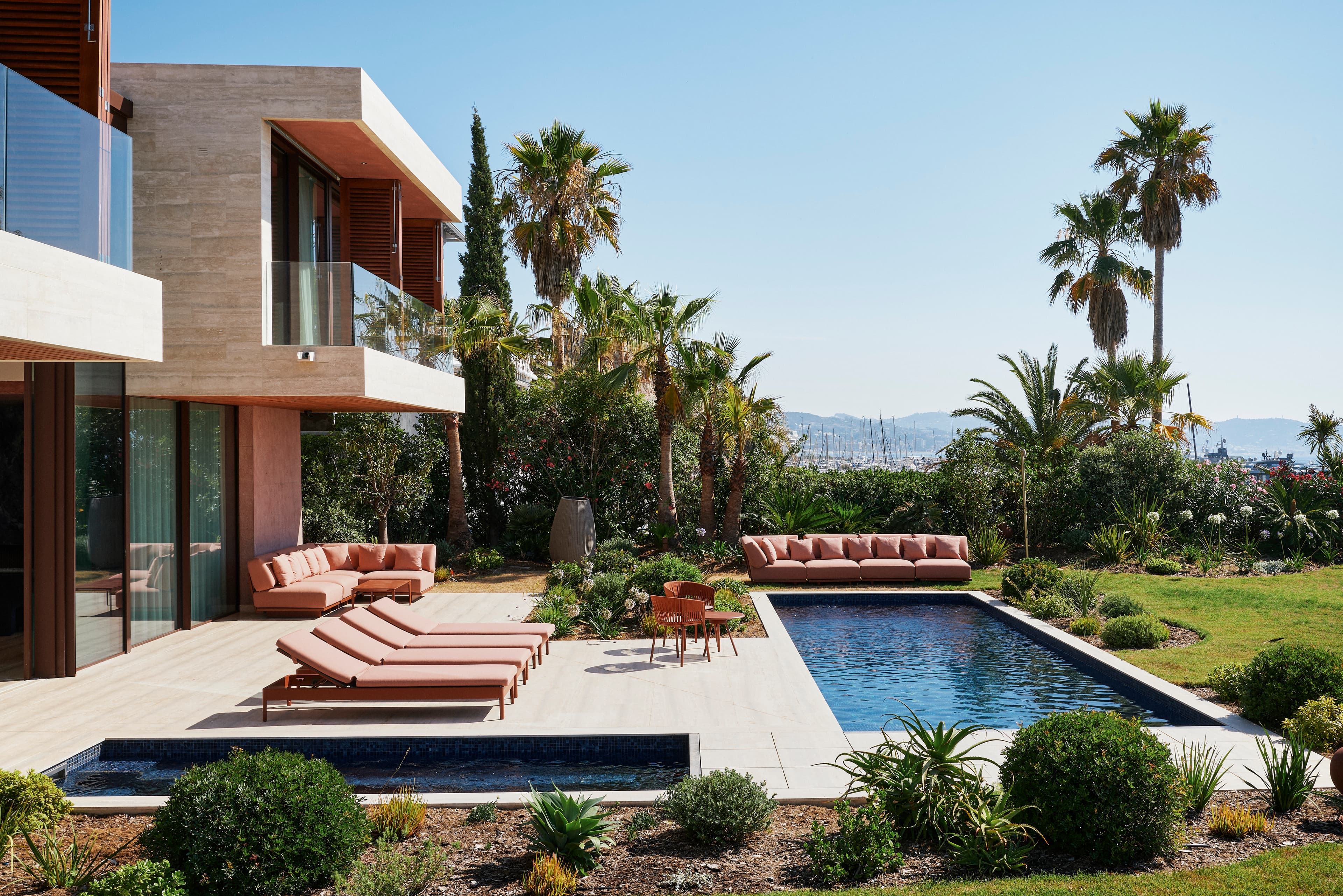 Magnifique villa en front de mer et à proximité de Cannes - Photo 2