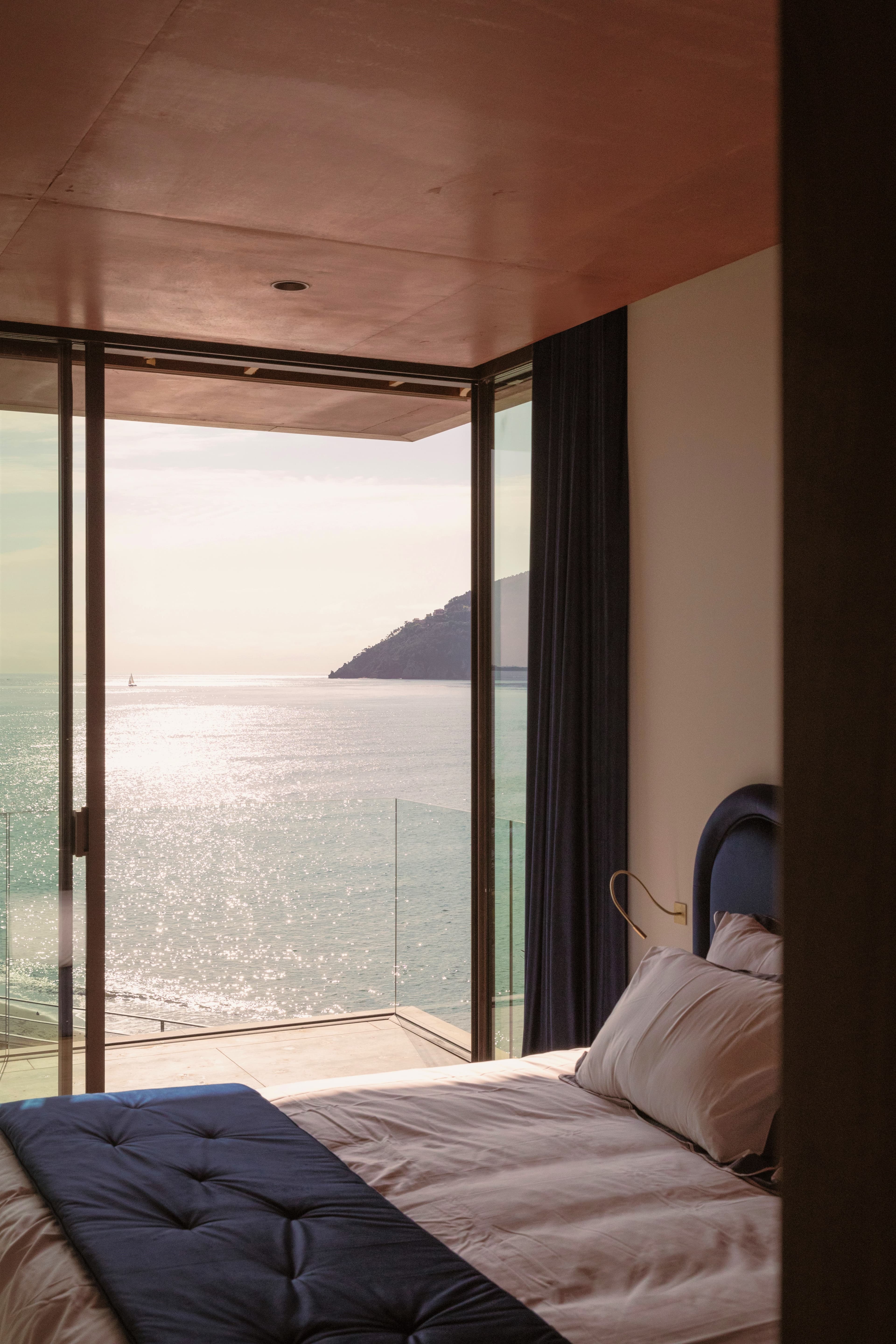 Magnifique villa en front de mer et à proximité de Cannes - Photo 7