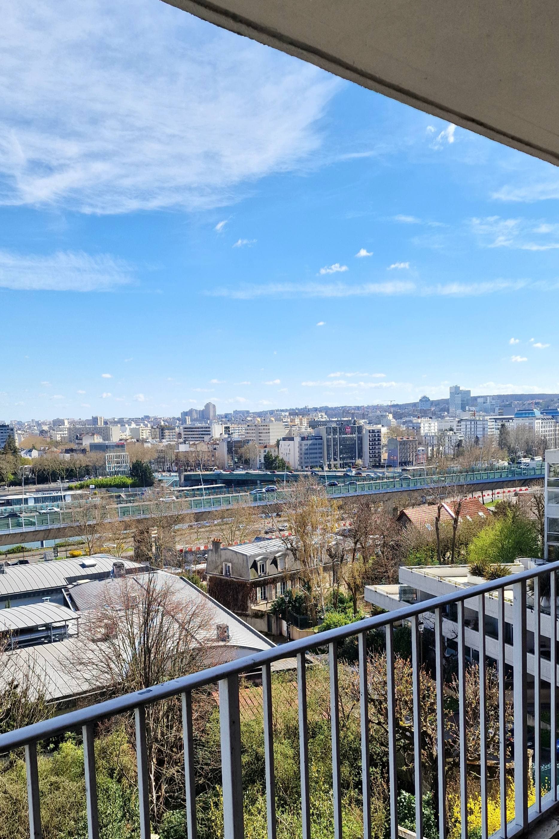 GRAND APPARTEMENT T2 AVEC BALCONS PARKING ET CAVE - Photo 3