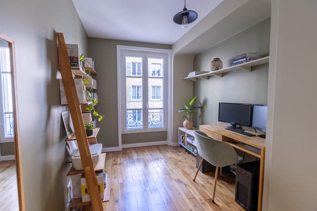 3P de 49 m2 dans un passage calme place de Clichy - Photo 2
