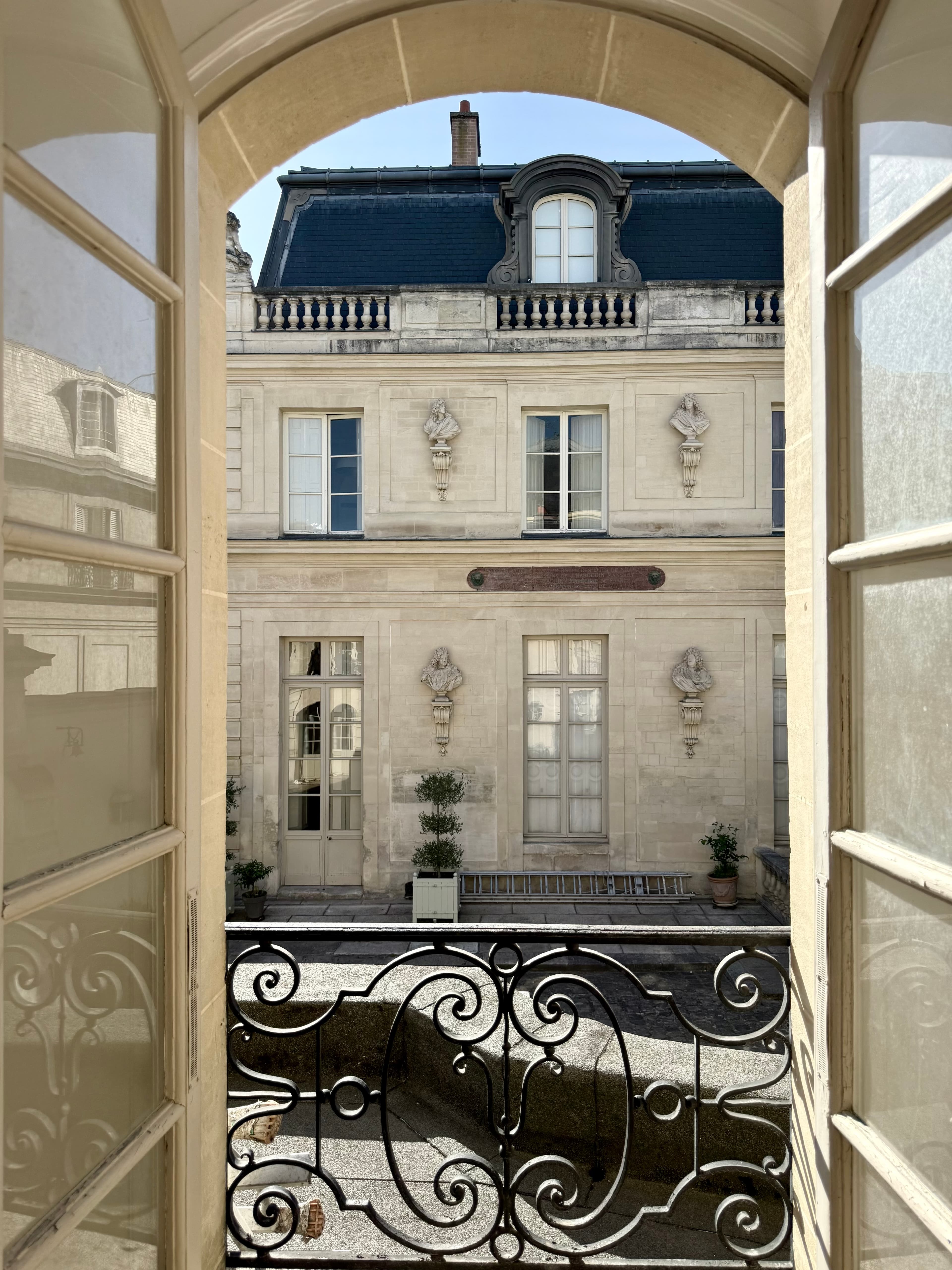 Vends Duplex bien d'exception Hôtel de Noailles - Photo 10