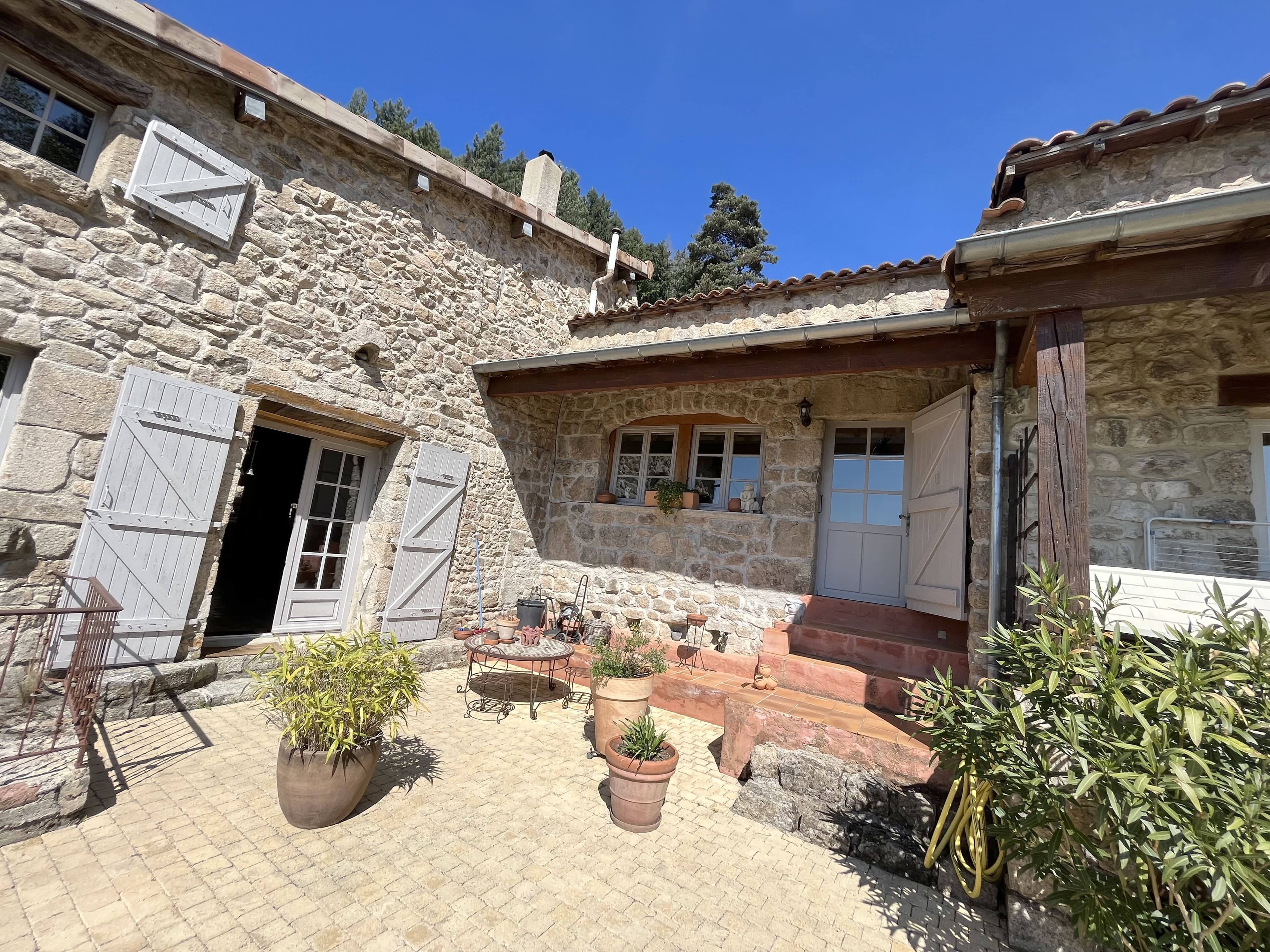 Authentique ensemble immobilier sur environ 1 hectare 89 ares - Photo 2