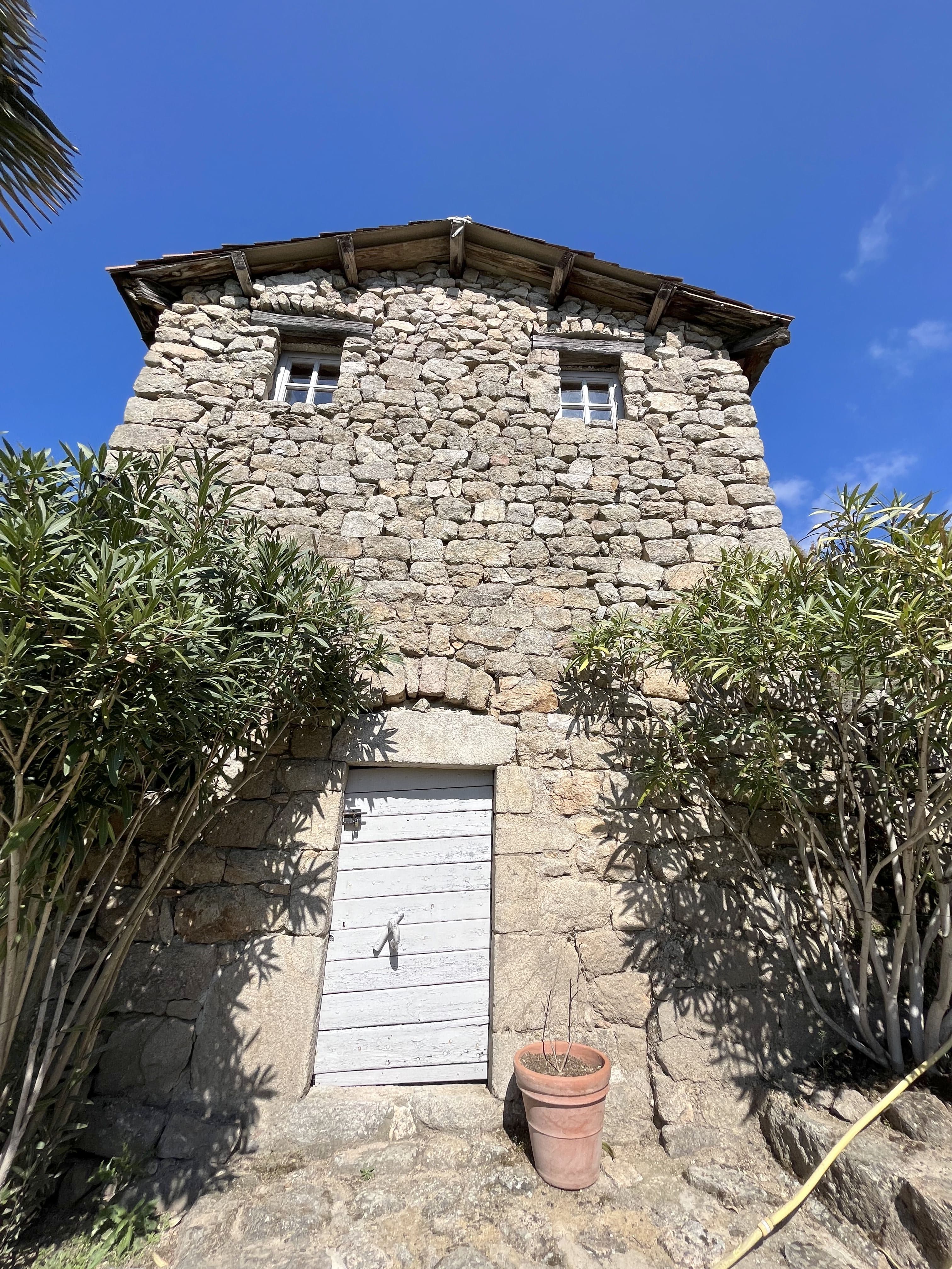 Authentique ensemble immobilier sur environ 1 hectare 89 ares - Photo 6