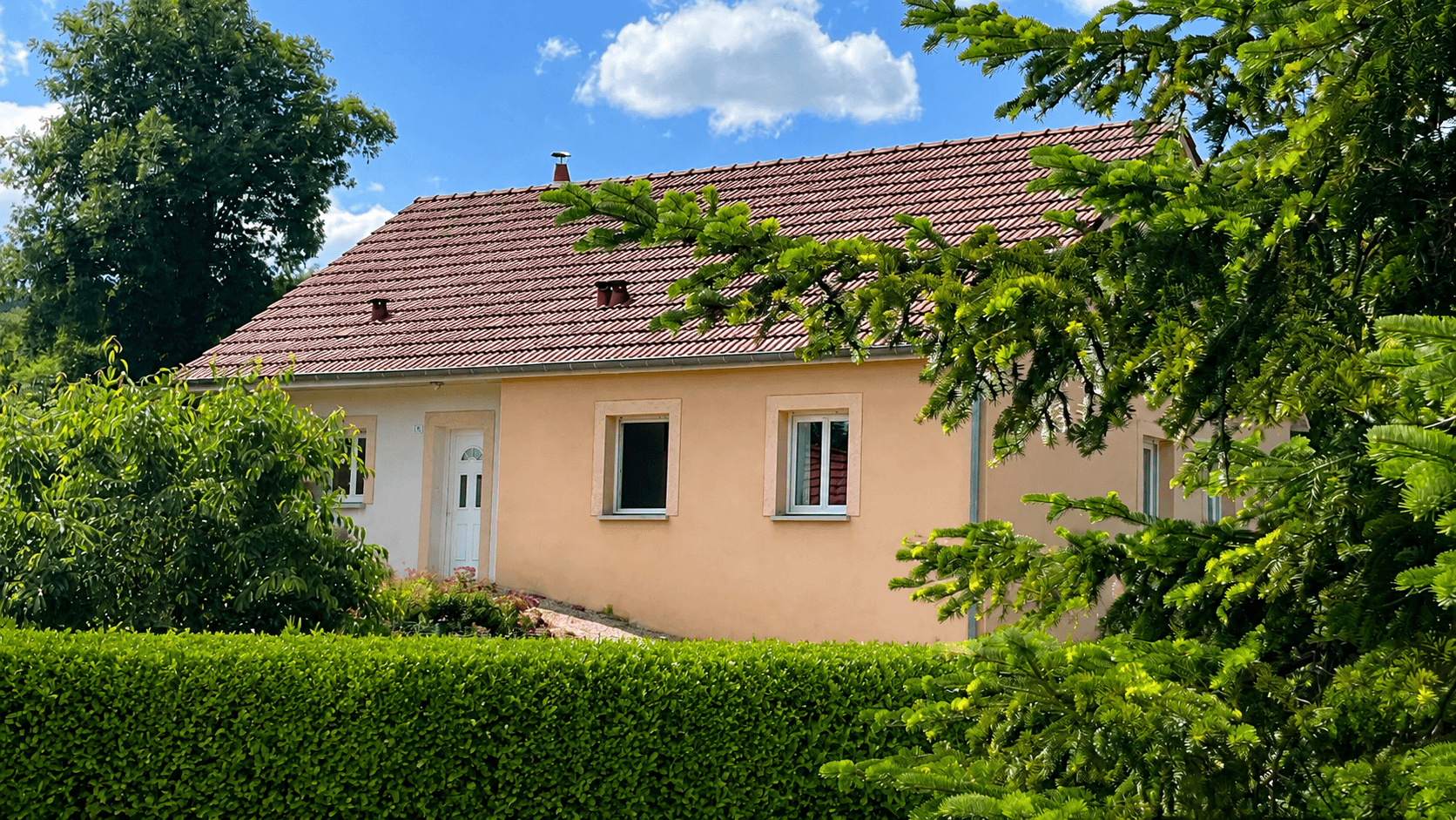 Maison familiale + studio individuel 176 m2 quartier résidentiel