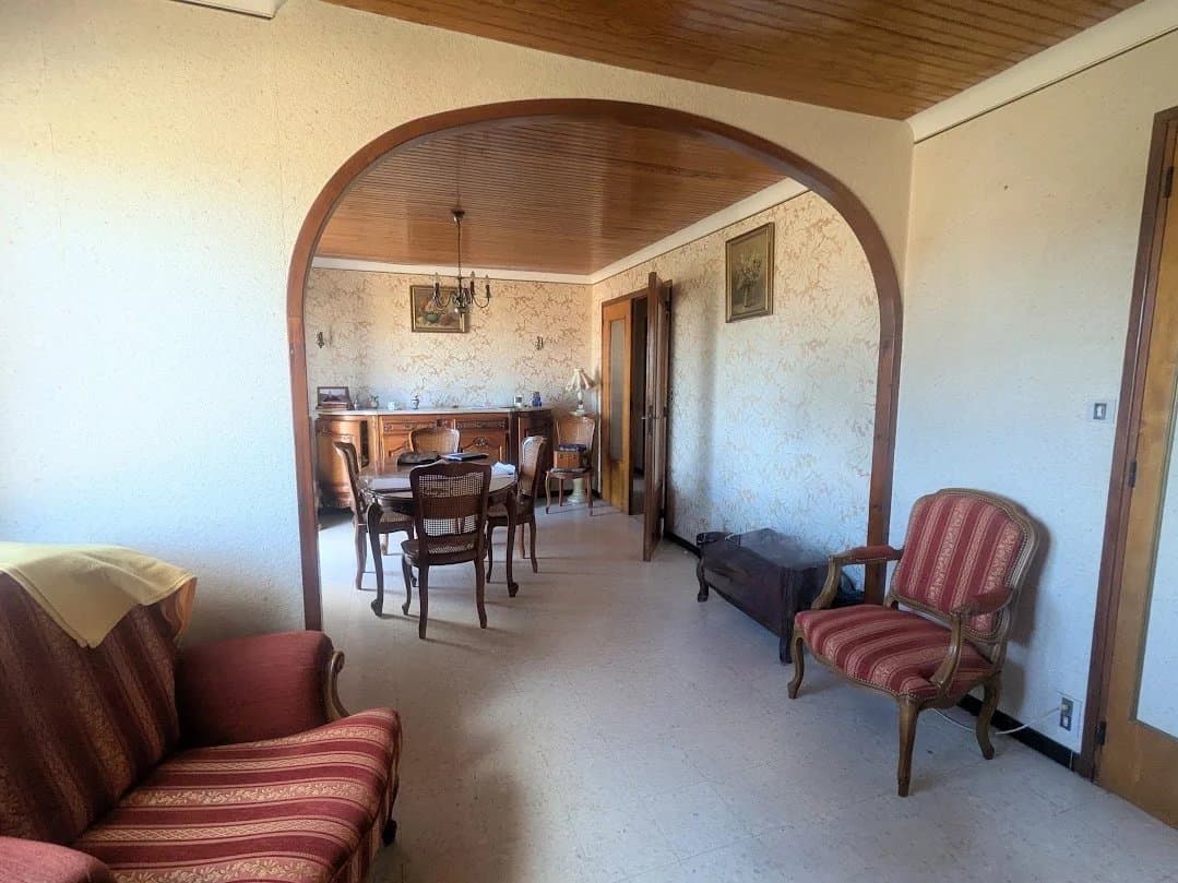 LES ARCS (83)-MAISON DE VILLE T4 A RENOVER - 4000 m² de terrain - Photo 6