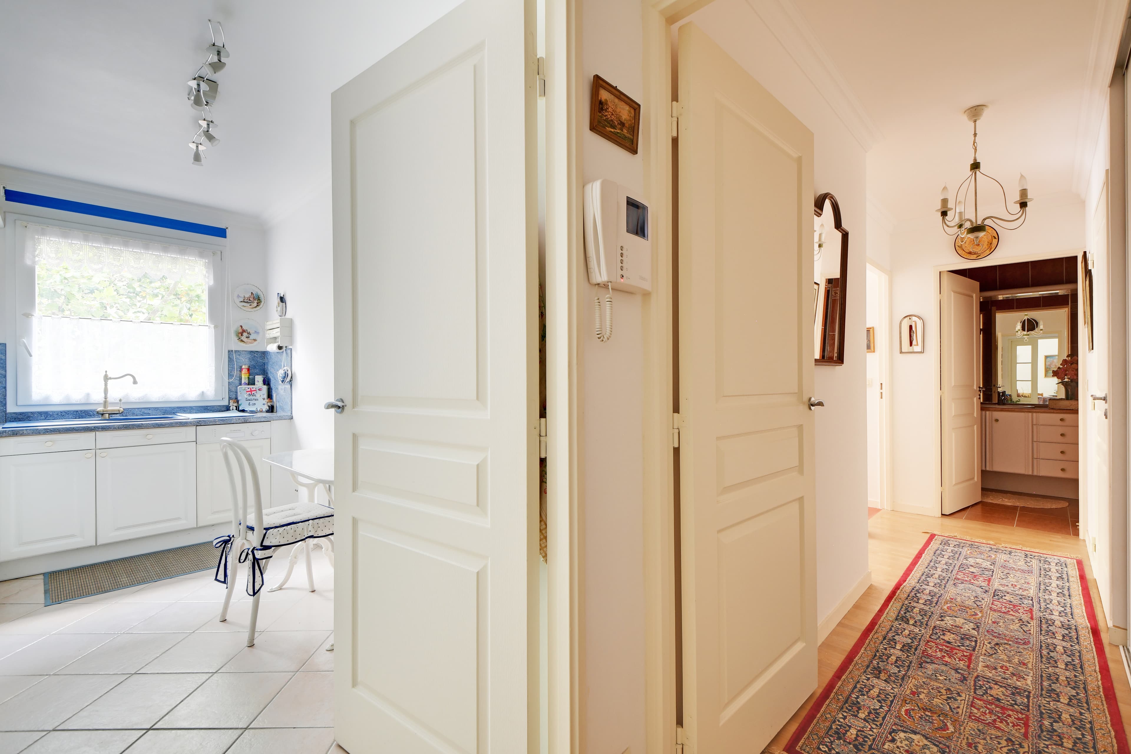 Exclusivité Appartement 3 pièces - Place de la Colonne - Photo 5