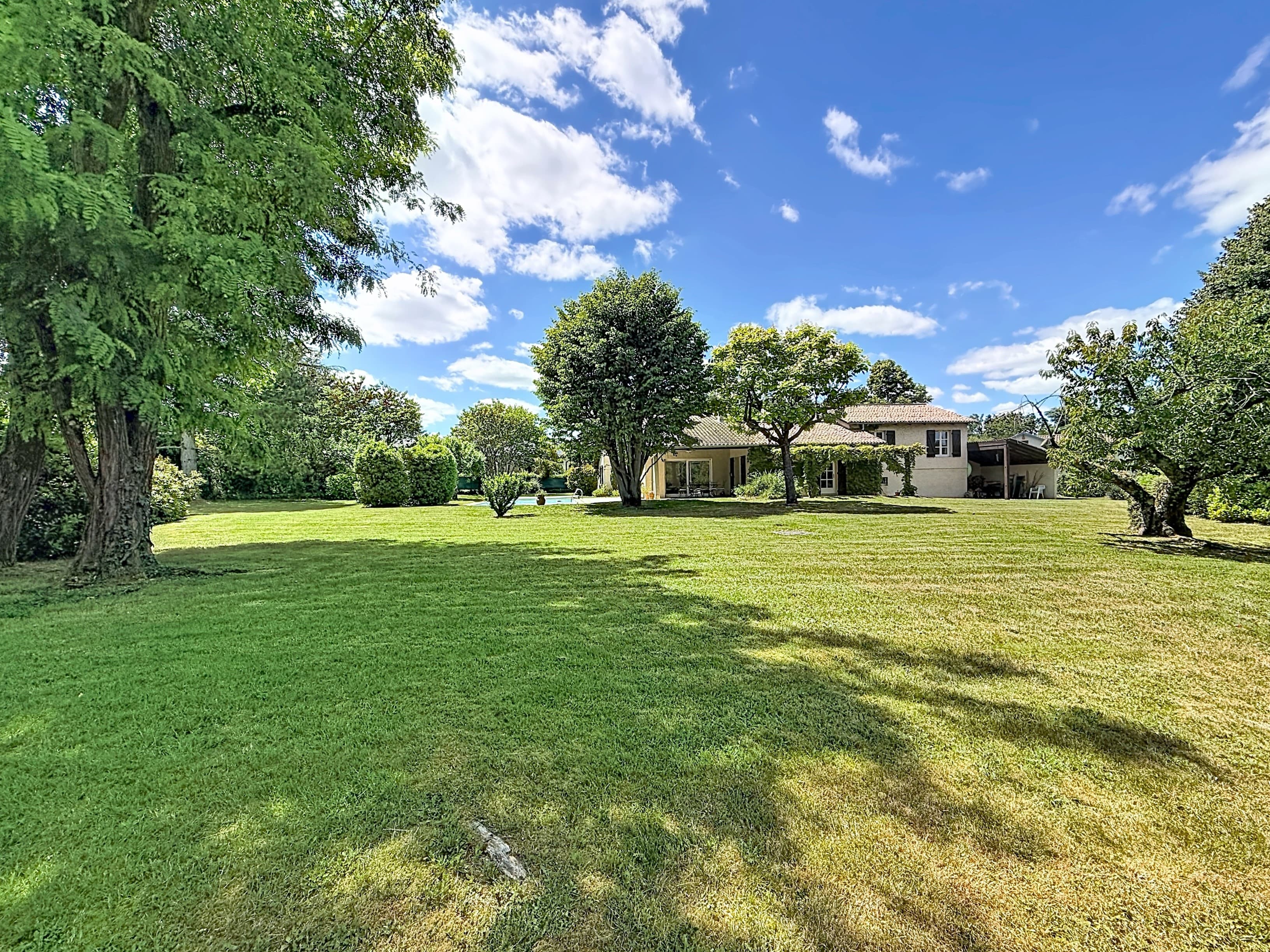Maison familiale, sur un terrain exceptionnel de 3000 m²