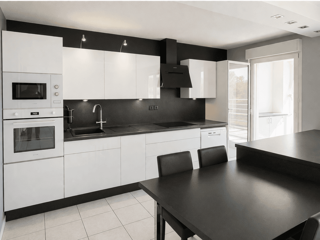 Appartement 3 pièces avec grande Loggia et cuisine d'été - Photo 3