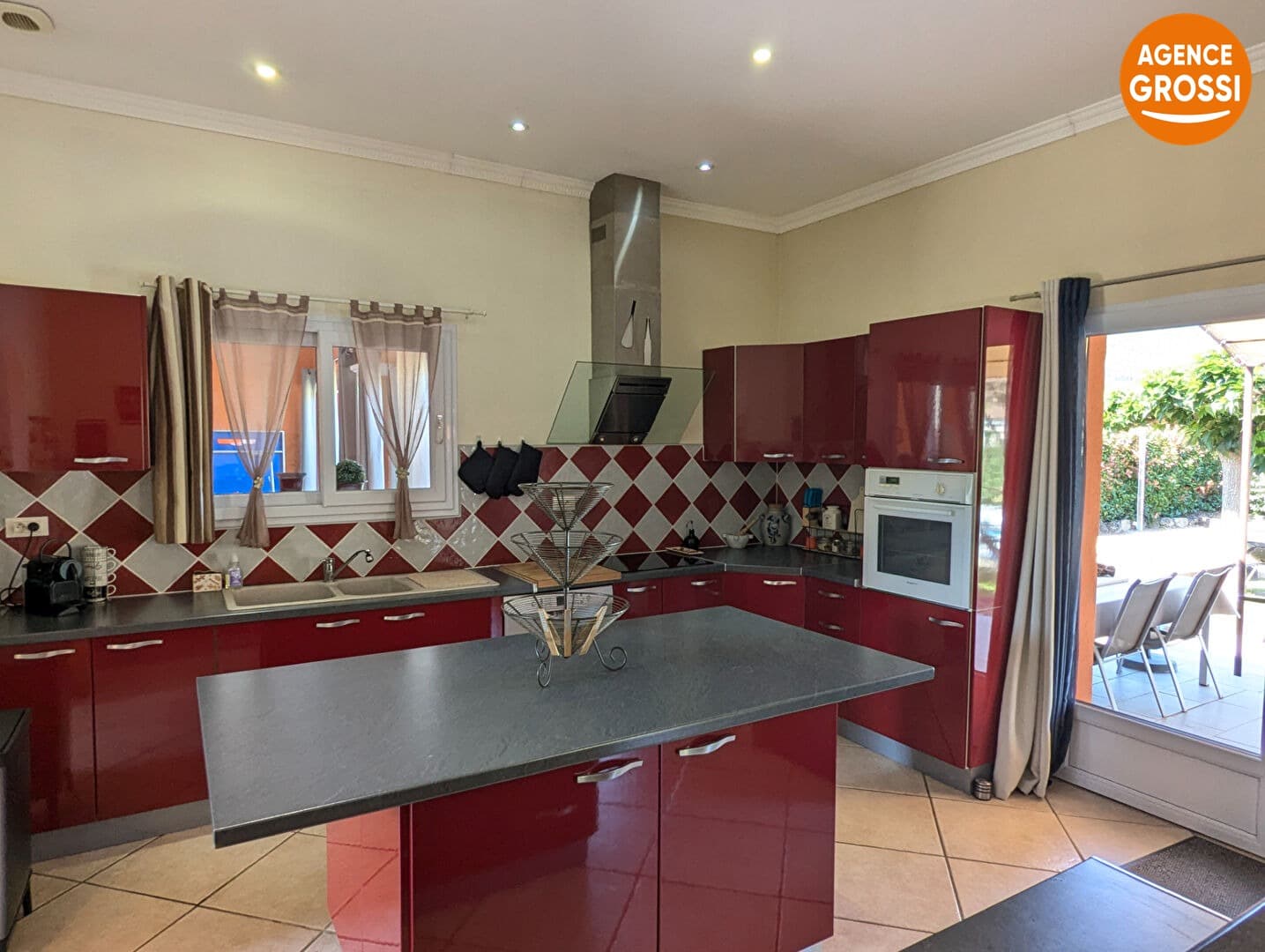 SALERNES, villa de plain-pied au calme, garage, piscine. - Photo 5