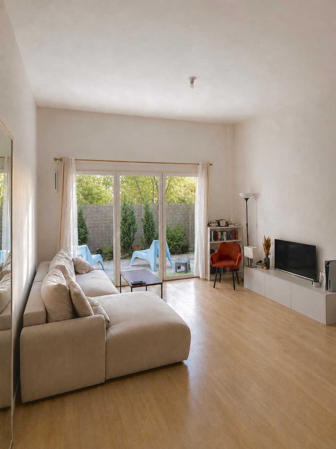 Appartement 2 pièces avec terrasse et jardin privatif - Photo 2