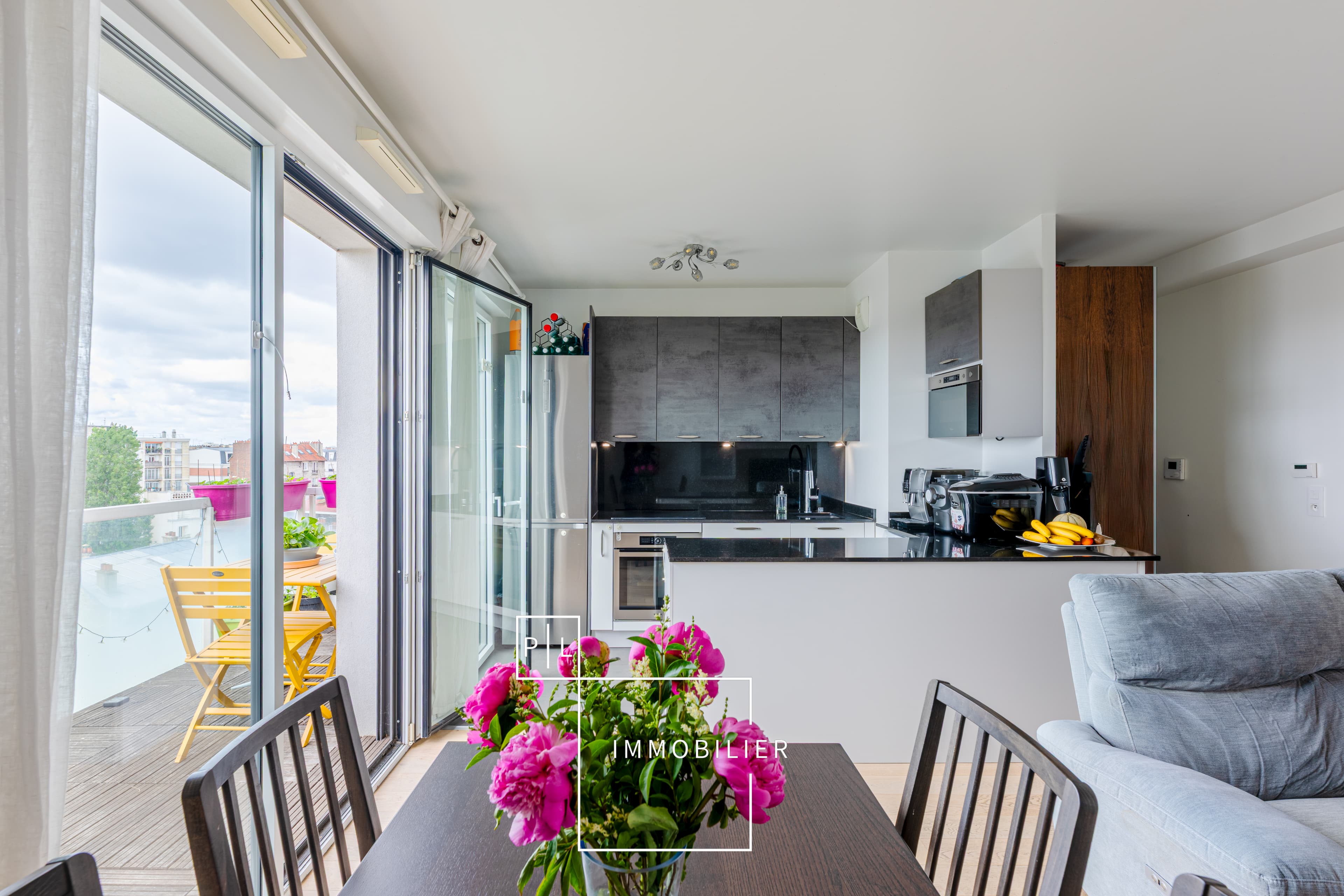 Dernier étage avec vue - 61m² + balcon + parking - 414 000 € FAI - Photo 4