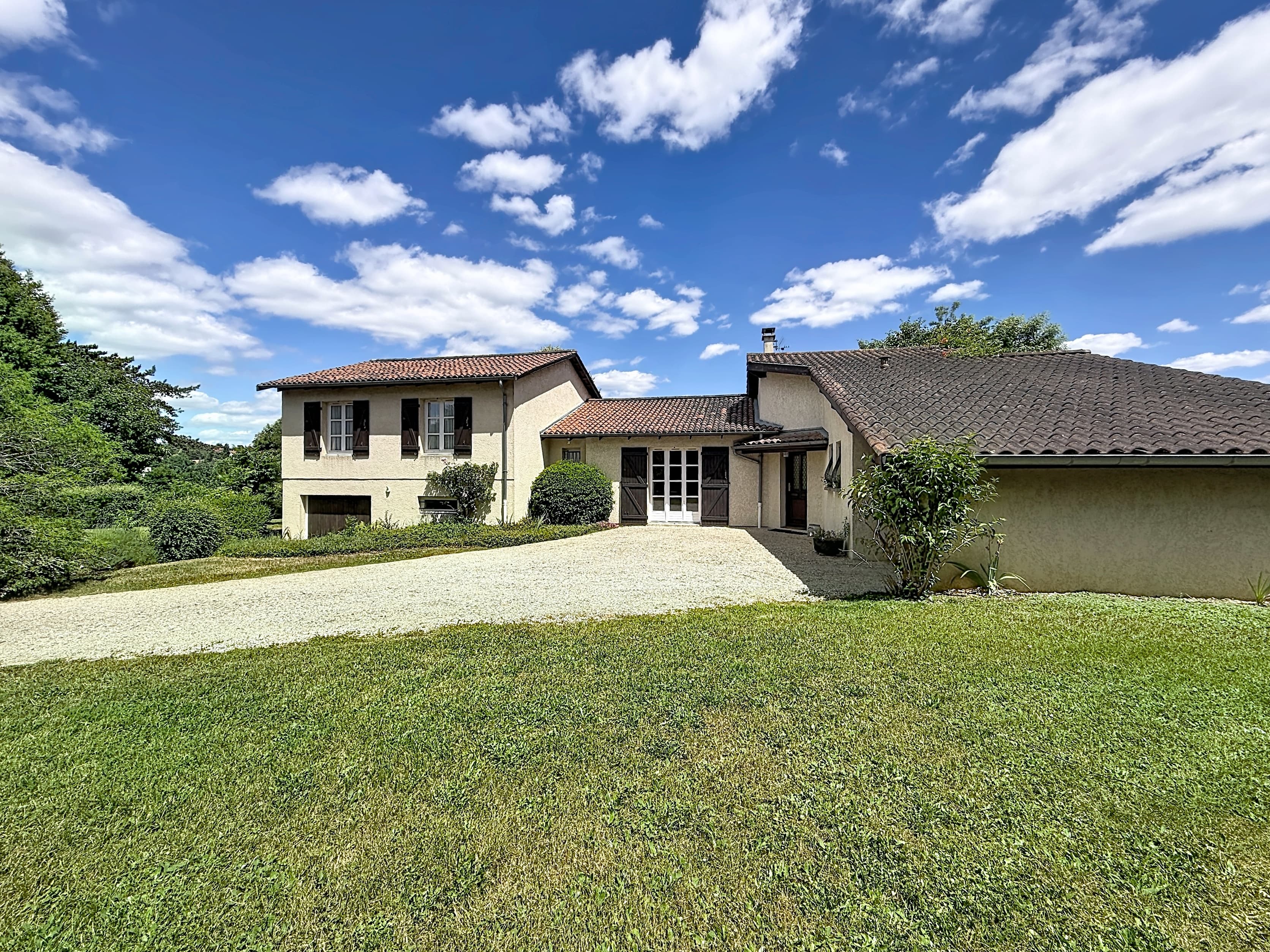 Maison familiale, sur un terrain exceptionnel de 3000 m² - Photo 4
