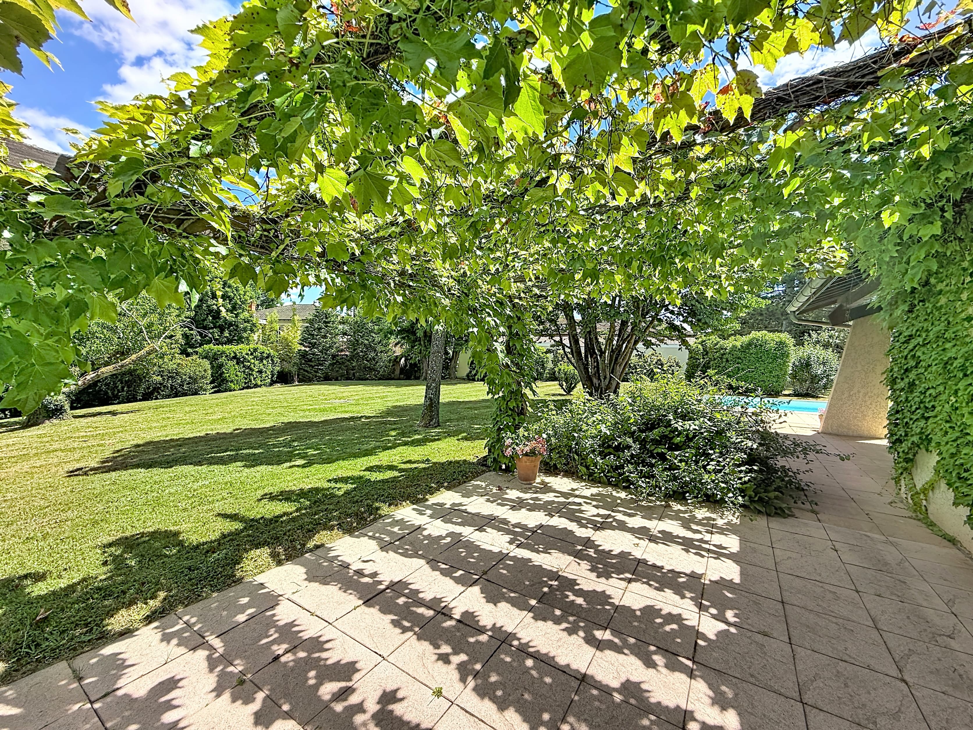 Maison familiale, sur un terrain exceptionnel de 3000 m² - Photo 3