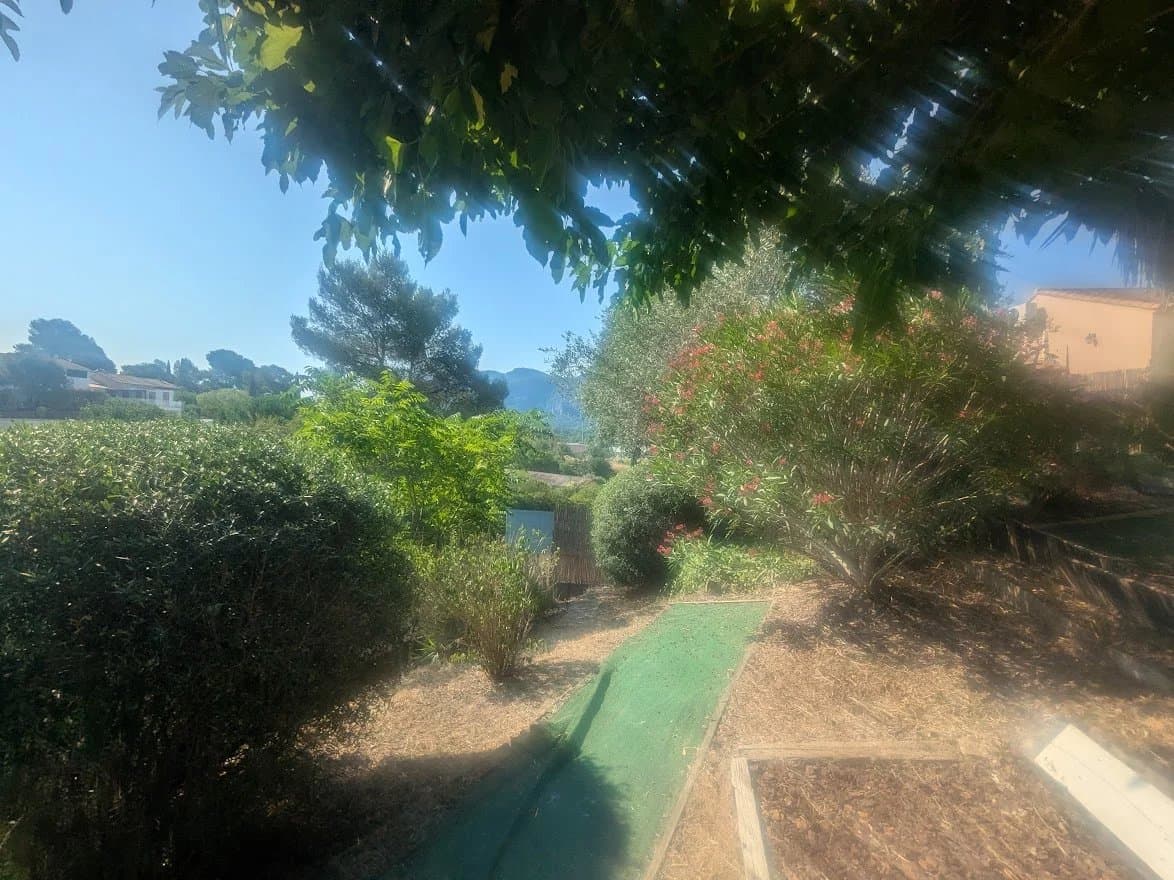 LE MUY - Villa jumelée sur un côté à rénover - vue imprenable - Photo 3