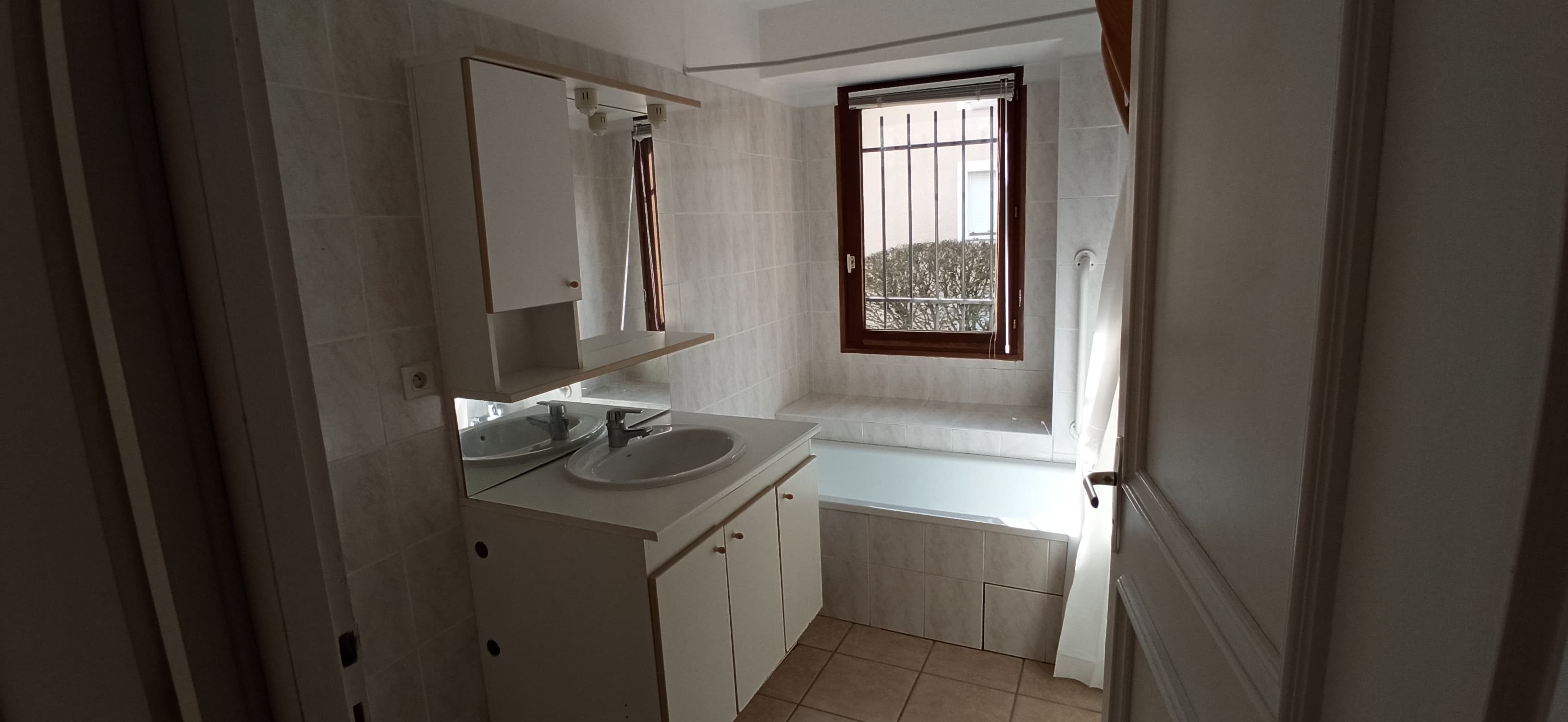 Appartement T4 avec grand séjour et terrasse centre Saint-Jorioz - Photo 8