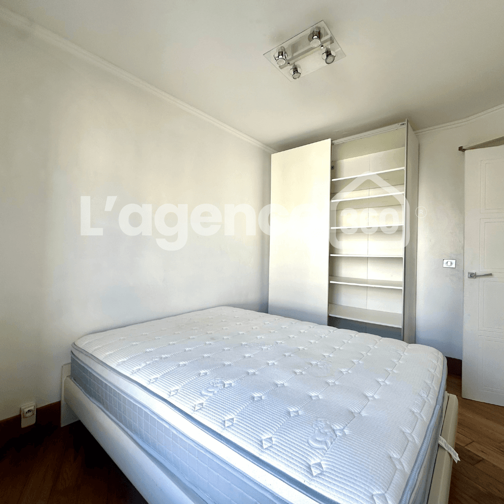 Appartement, 3 pièces, balcon, parking - Courbevoie - Photo 3