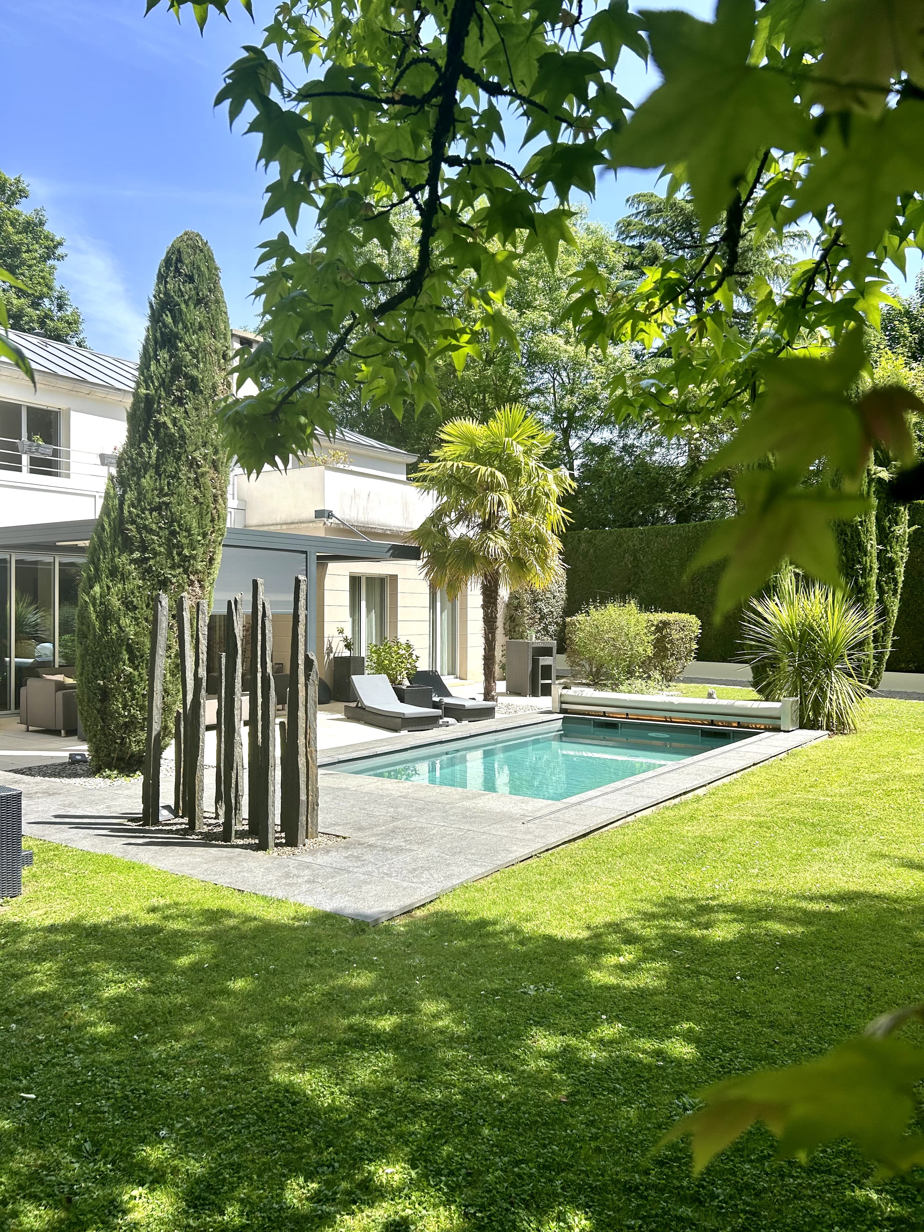 Villa d'architecte avec piscine et réception spectaculaire - Photo 2