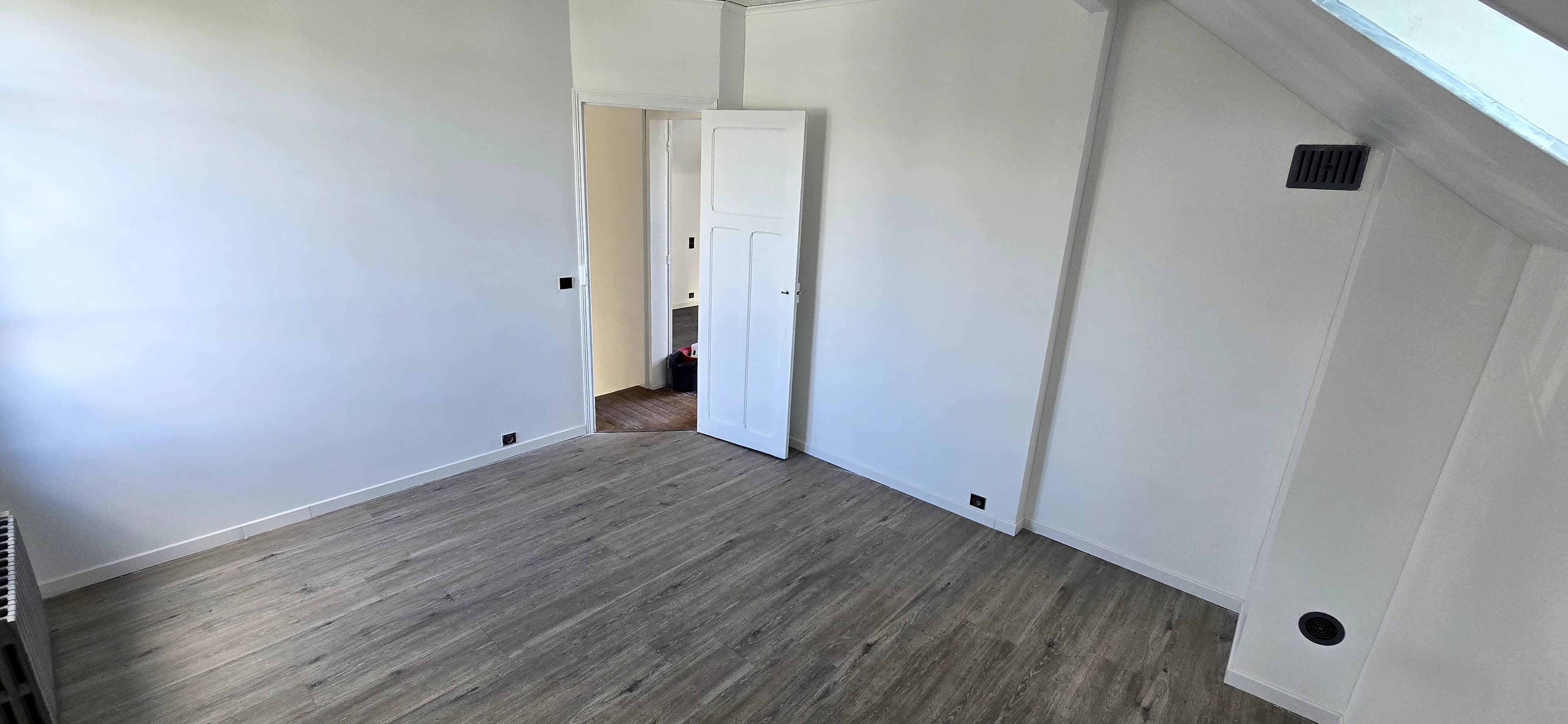 Ravissante maison de 142 m² avec jardin & dépendance - Photo 3