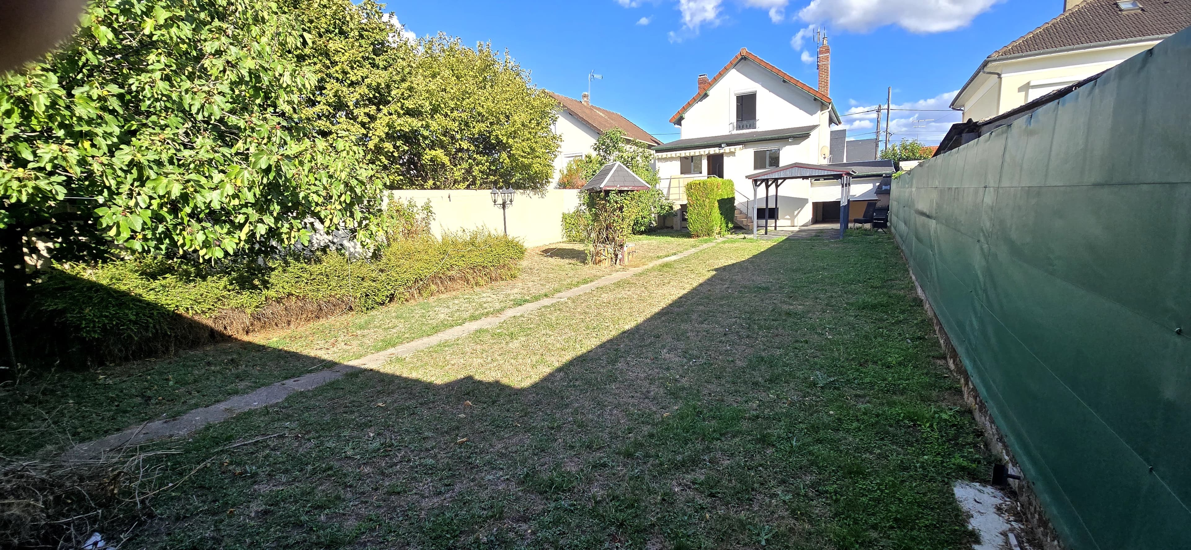 Ravissante maison de 142 m² avec jardin & dépendance - Photo 4