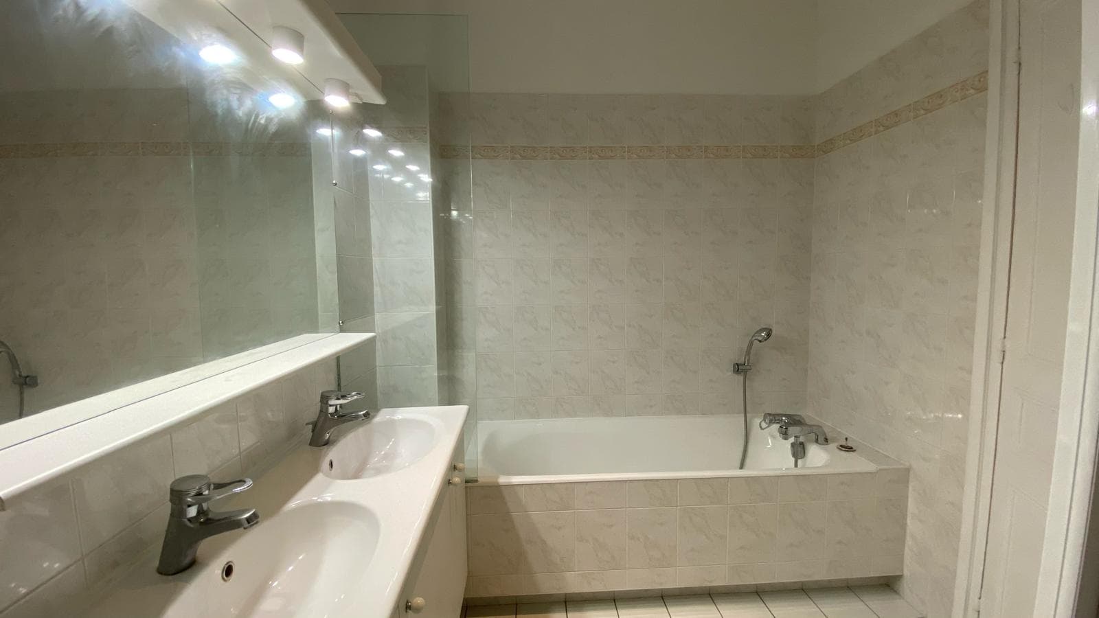 Triangle d'Or-Etoile-appartement 62 m2 - Photo 8