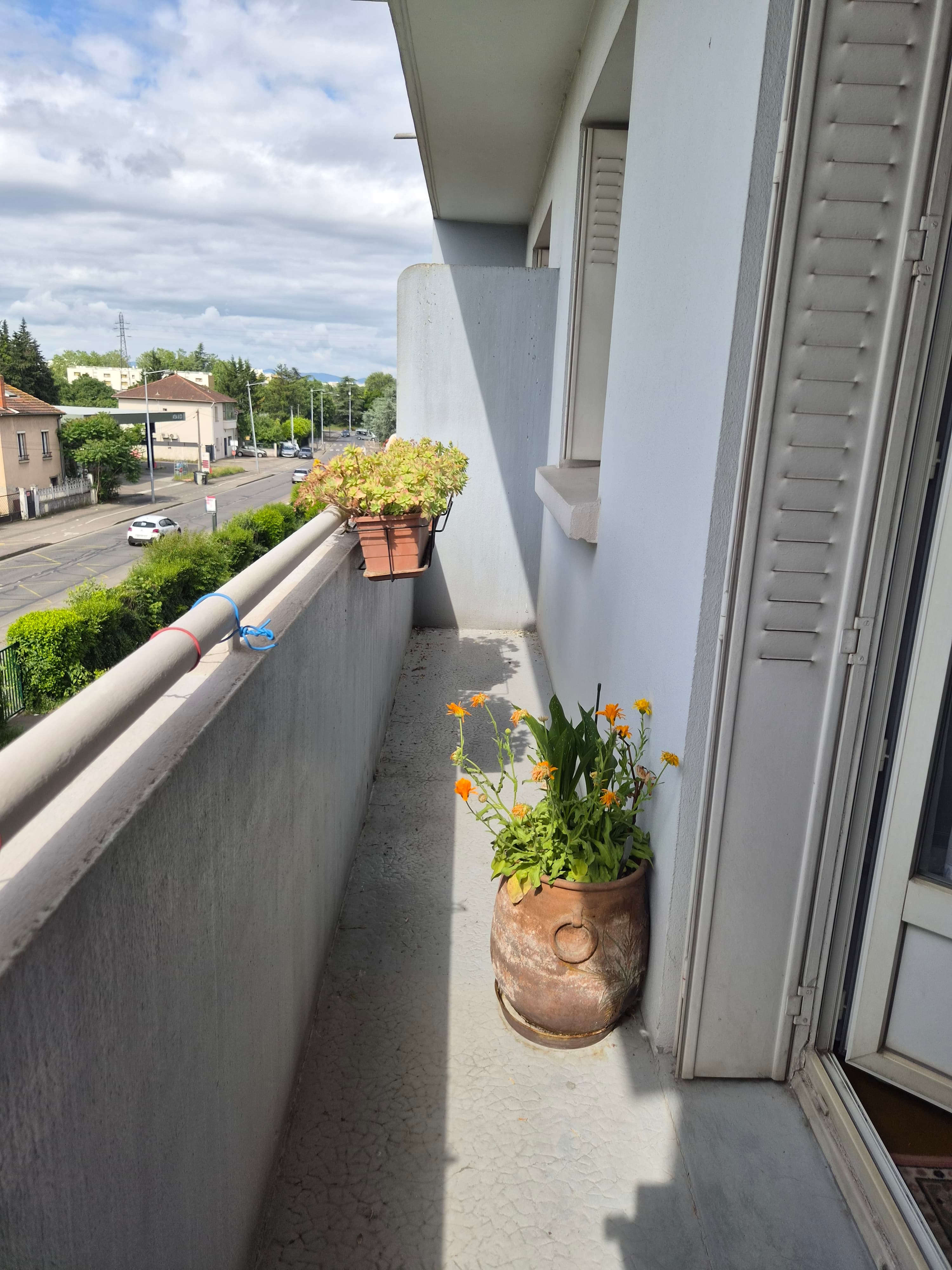 Appartement 3 pièces 63 m² balcon, garage et cave - Photo 2