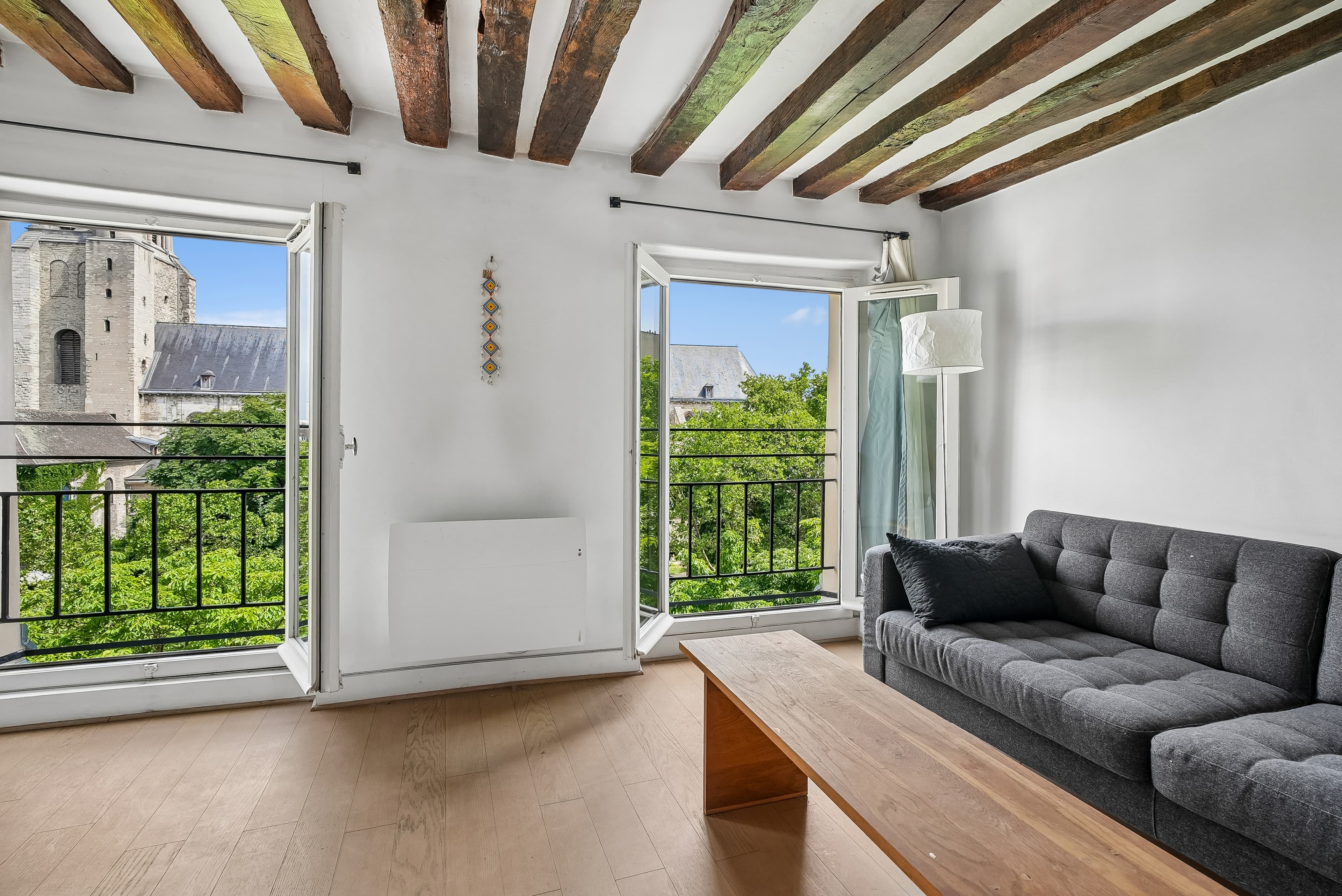PARIS 6 - 2 PIECES 42 M2- VUE EGLISE SAINT GERMAIN DES PRES