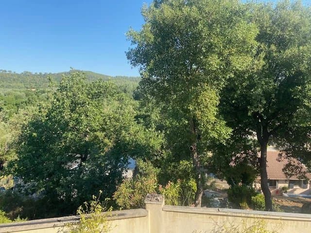 VIDAUBAN - VILLA COMPRENANT 2 APPARTEMENTS T2 et T4