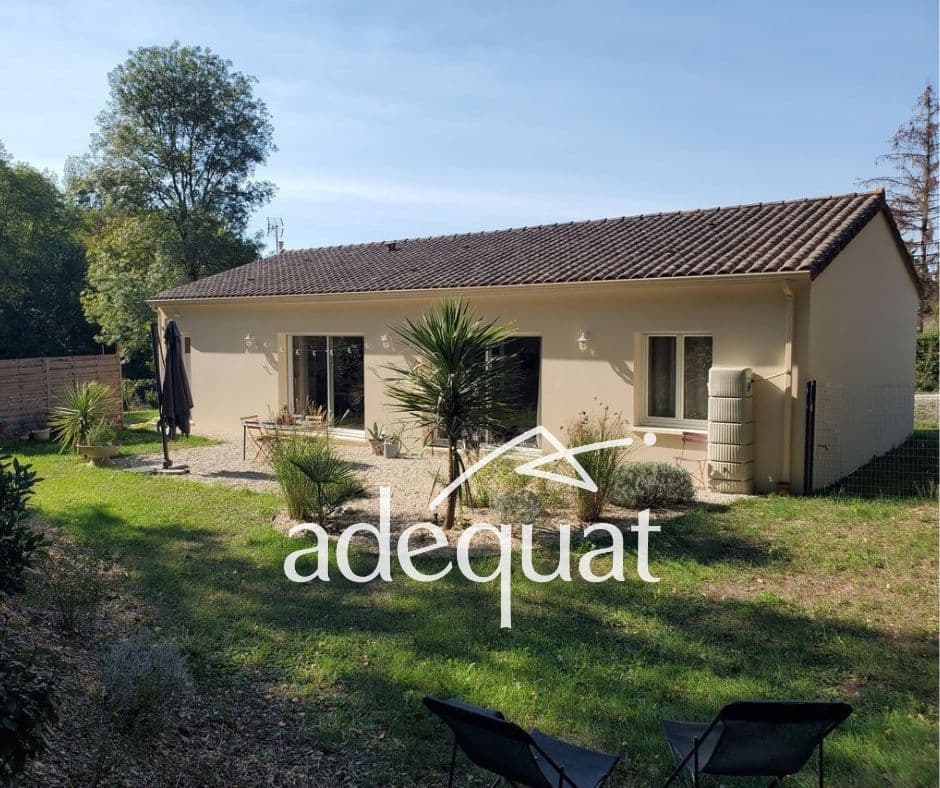 Entre ville et campagne, un plain-pied ouvert sur la verdure