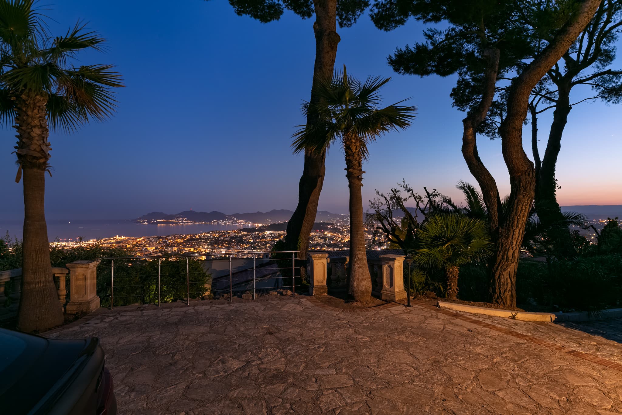 Magnifique villa provençale avec permis de construire purgé - Photo 4