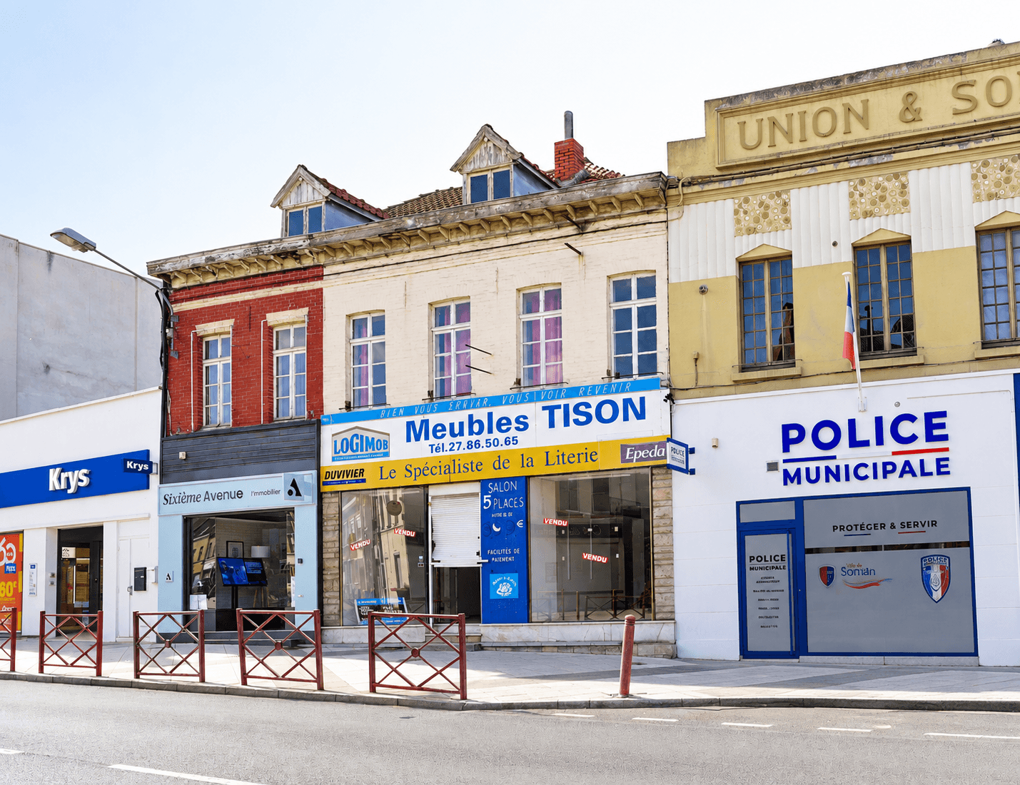 Immeuble de 400 m² libre - Hyper centre face à la mairie