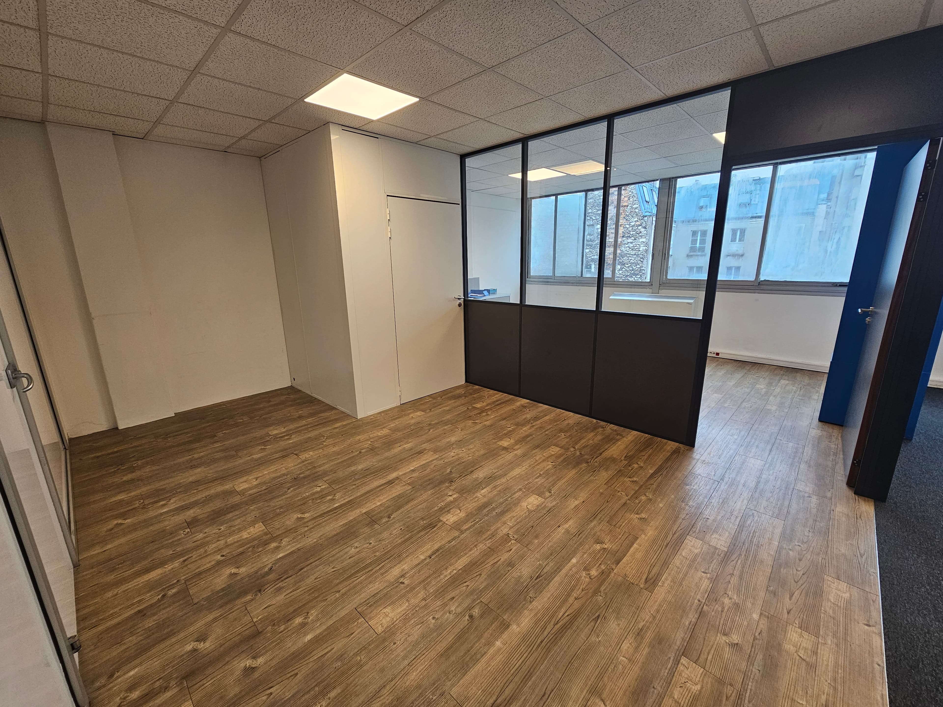 Bureaux 170 m² = 75 m² + 95 m² au 32 rue de Paradis 75010 Paris - Photo 5