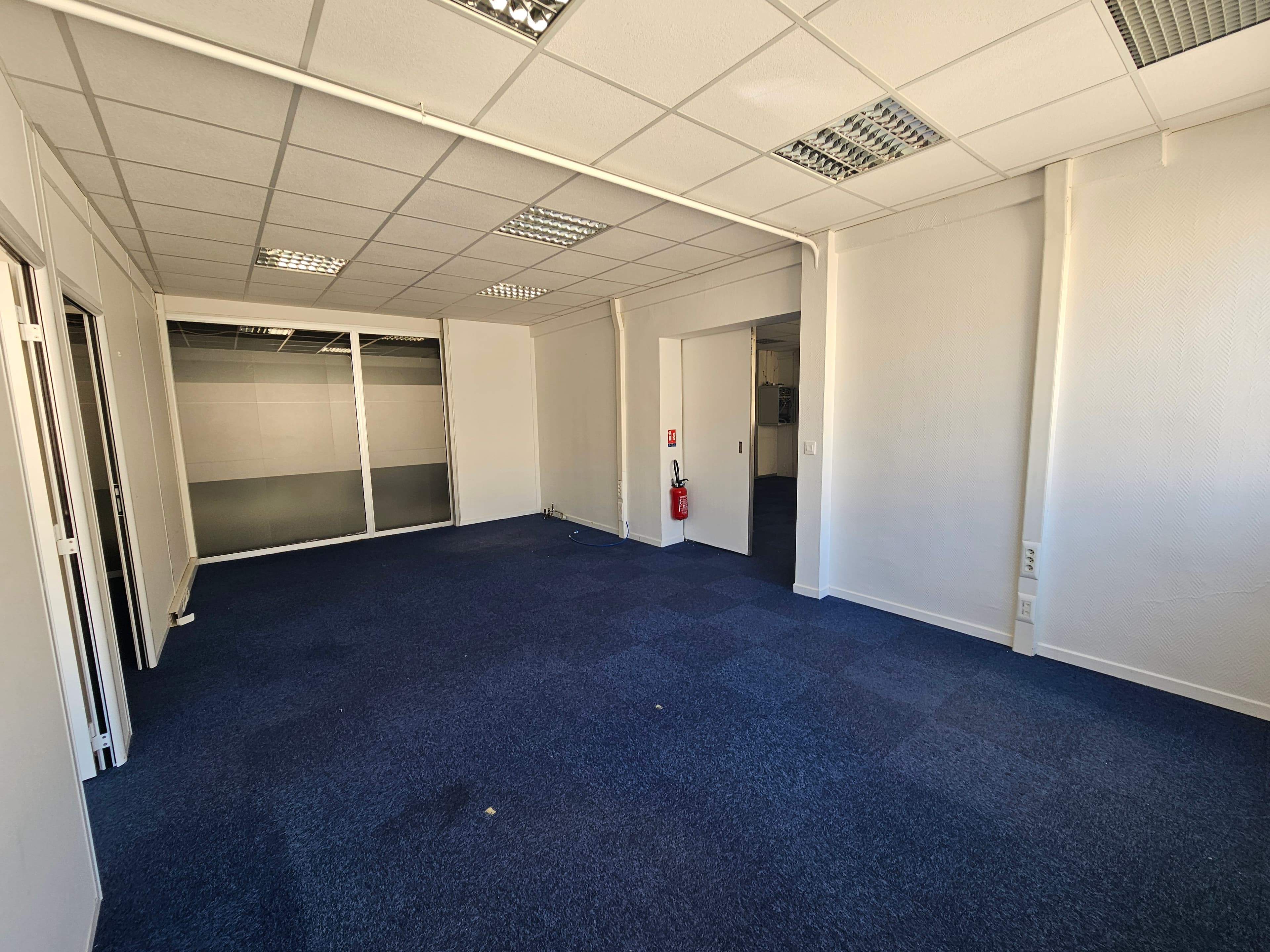 Bureaux 170 m² = 75 m² + 95 m² au 32 rue de Paradis 75010 Paris - Photo 9