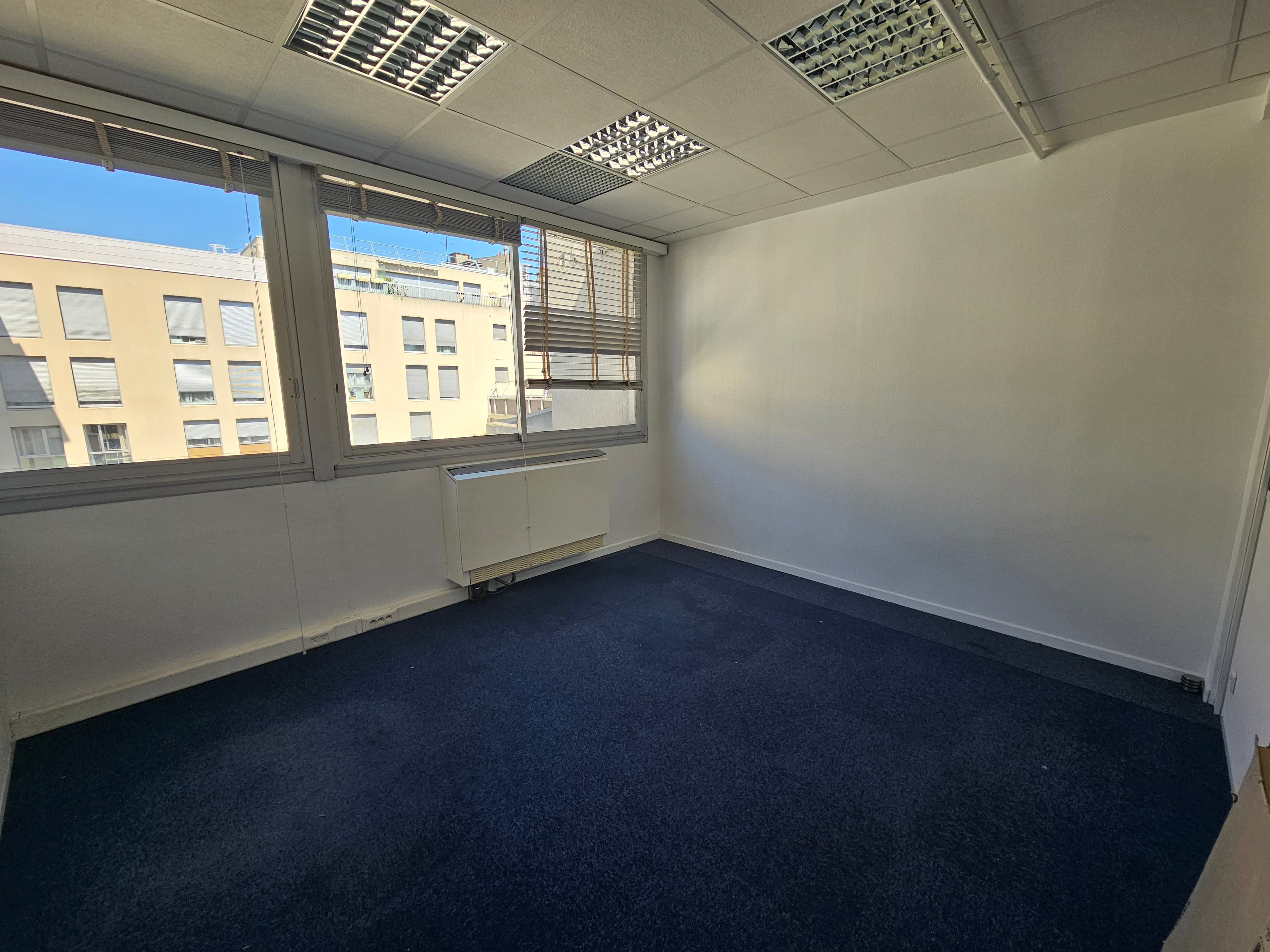 Bureaux 170 m² = 75 m² + 95 m² au 32 rue de Paradis 75010 Paris - Photo 10