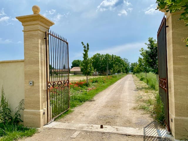 Magnifique appartement dans château au Nord d'Aix en Provence - Photo 10