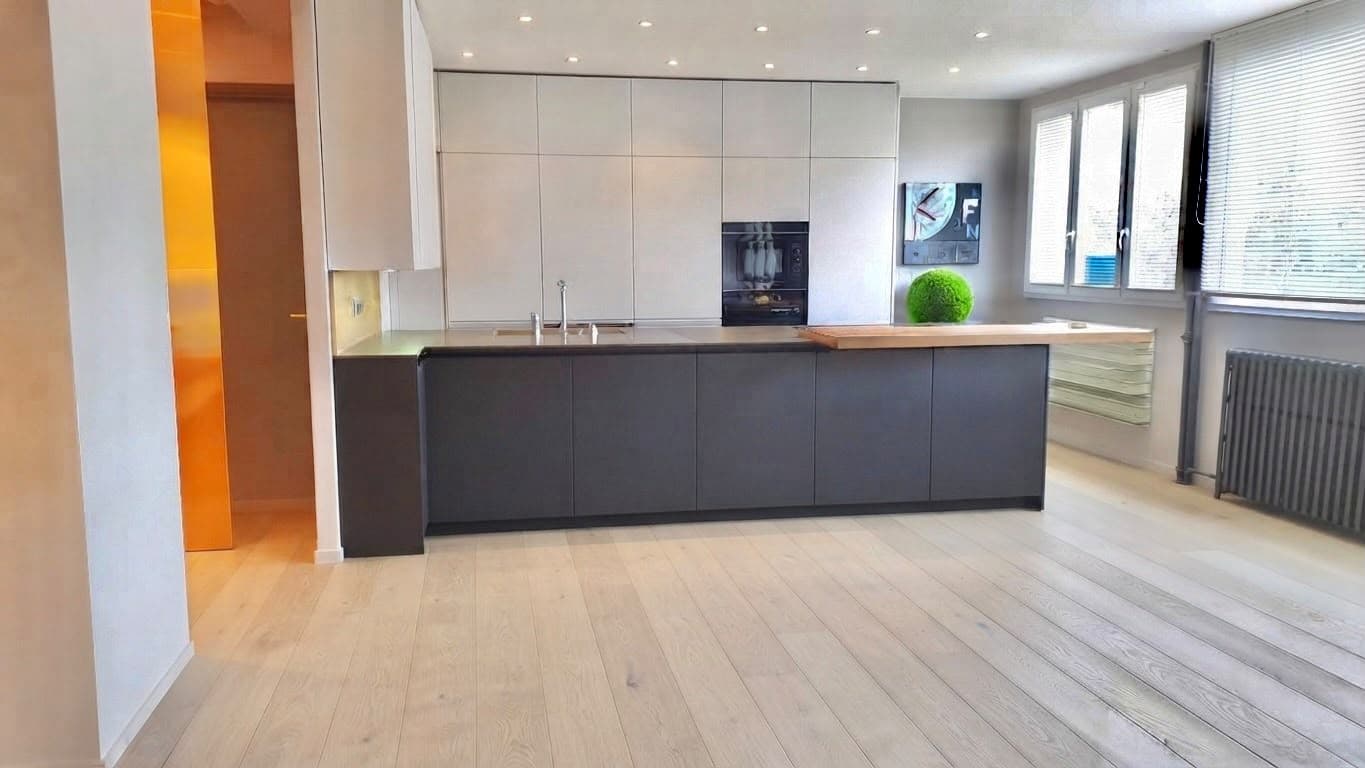 NEUILLY SUR SEINE - BEAU 4-5 PIECES DE 100m2 - Photo 2