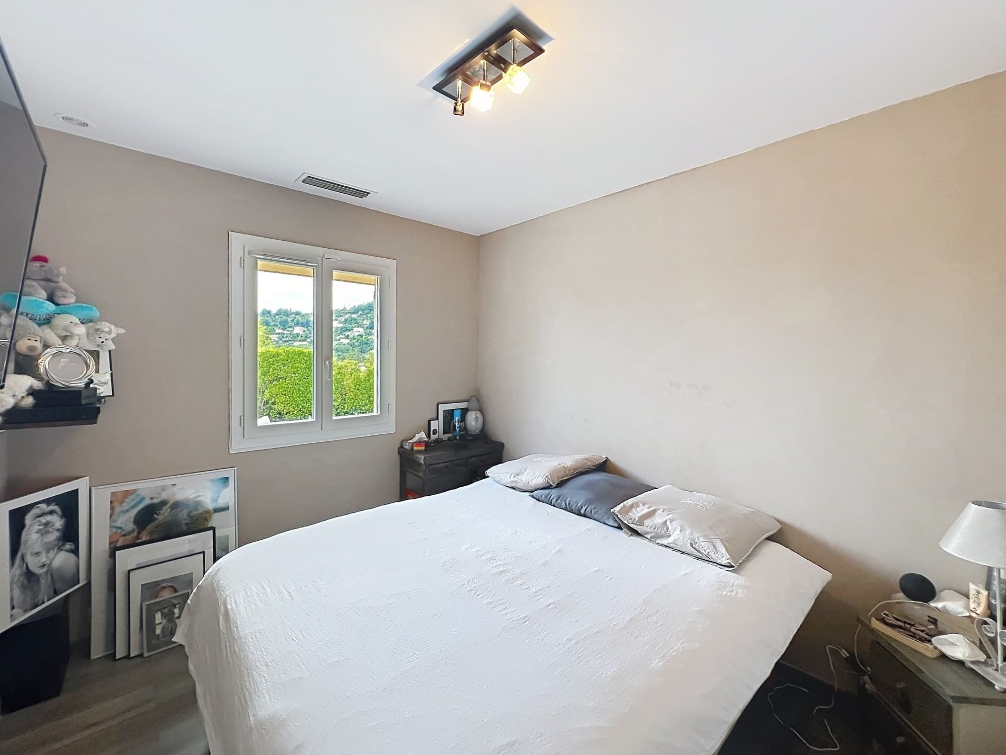 Vence - Sainte-Colombe : villa plain-pied, piscine et vue - Photo 6