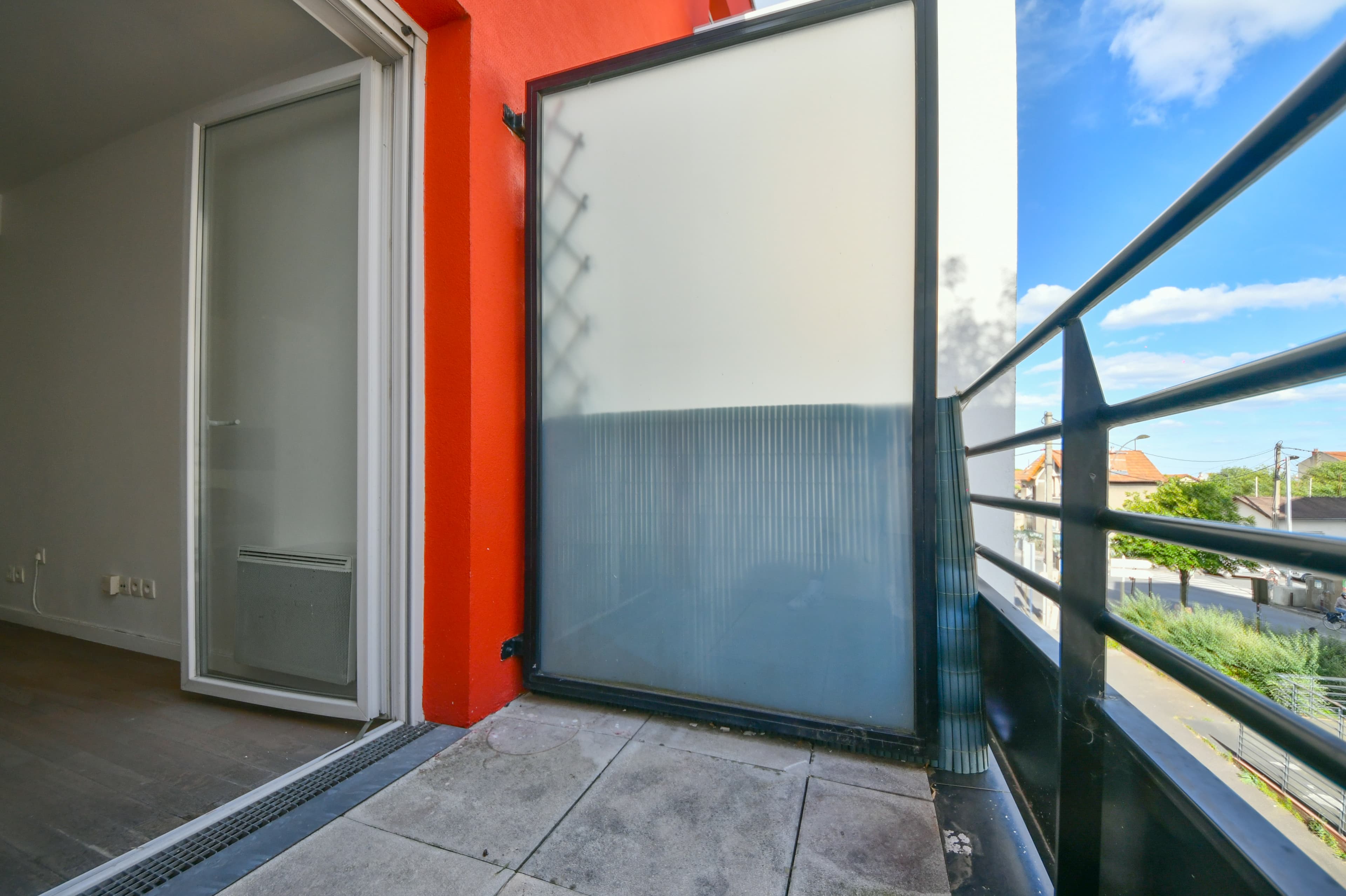 Appartement 2 Pieces avec terrasse à moins de 2 minutes du métro - Photo 5