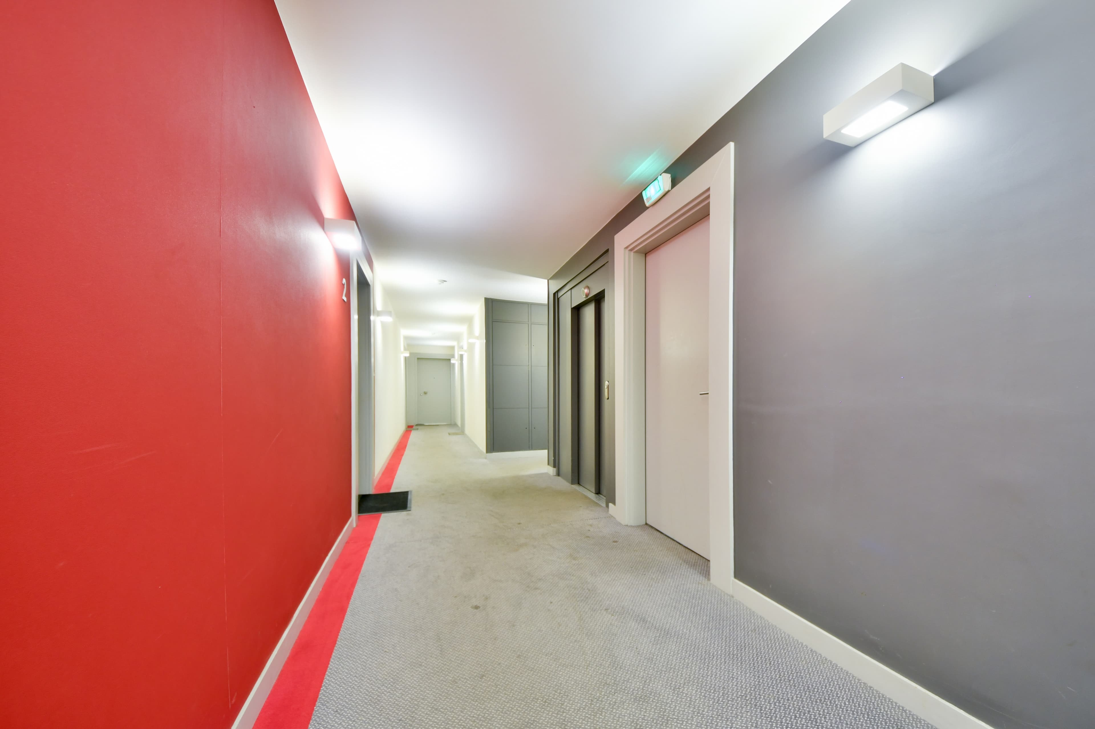 Appartement 2 Pieces avec terrasse à moins de 2 minutes du métro - Photo 9