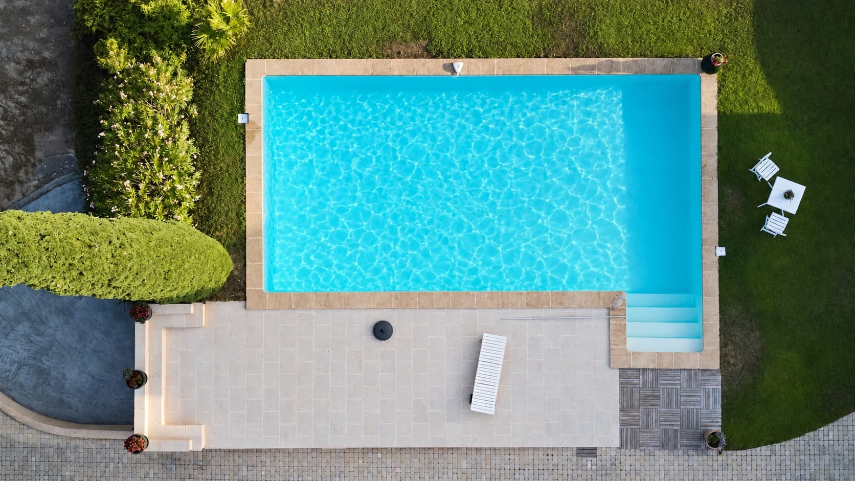LE THOLONET PROCHE AIX - VILLA d'ARCHITECTE - PISCINE - VUE - Photo 2