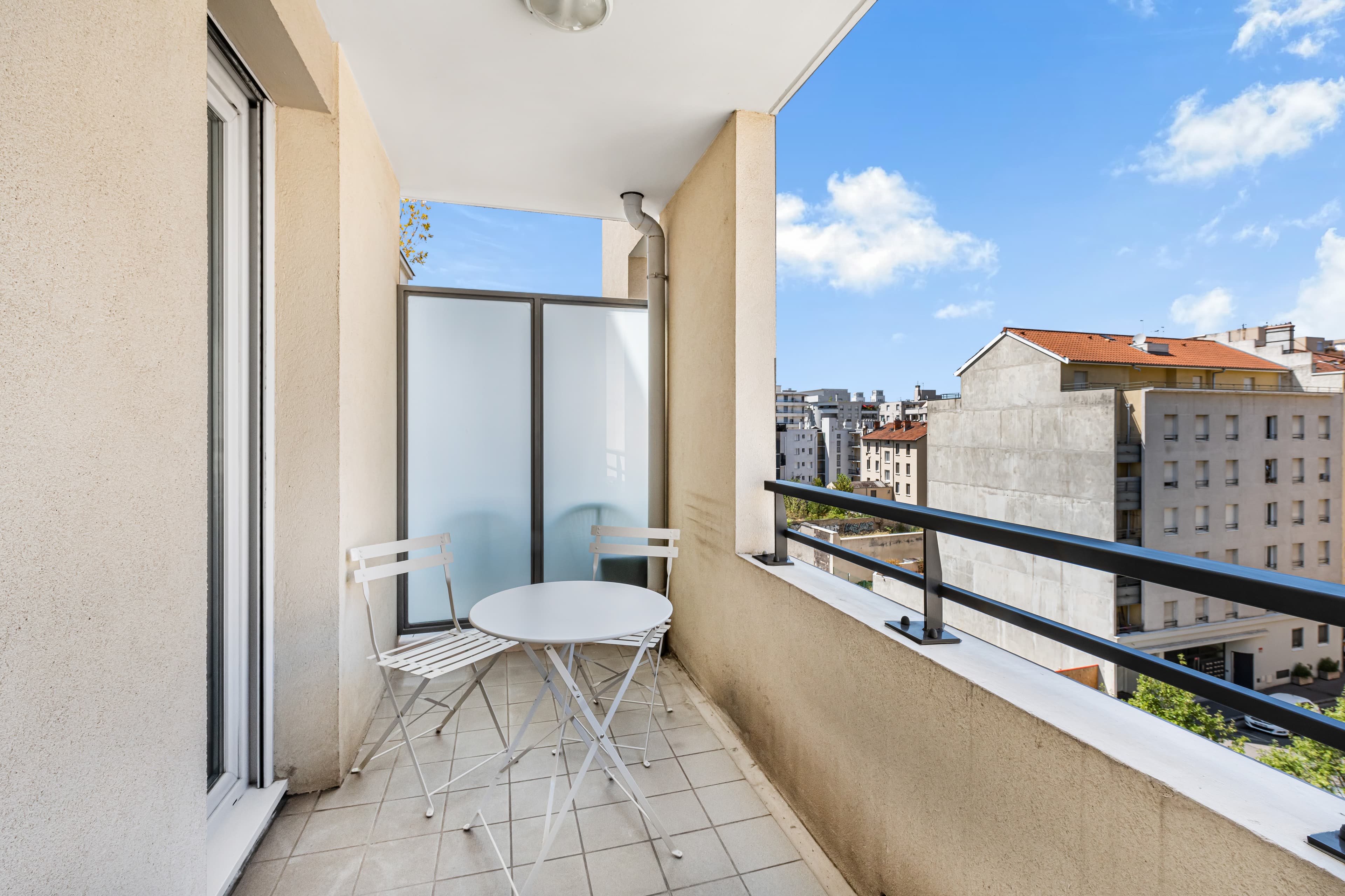 Location meublée tout inclus - T2 avec garage - Villeurbanne - Photo 10