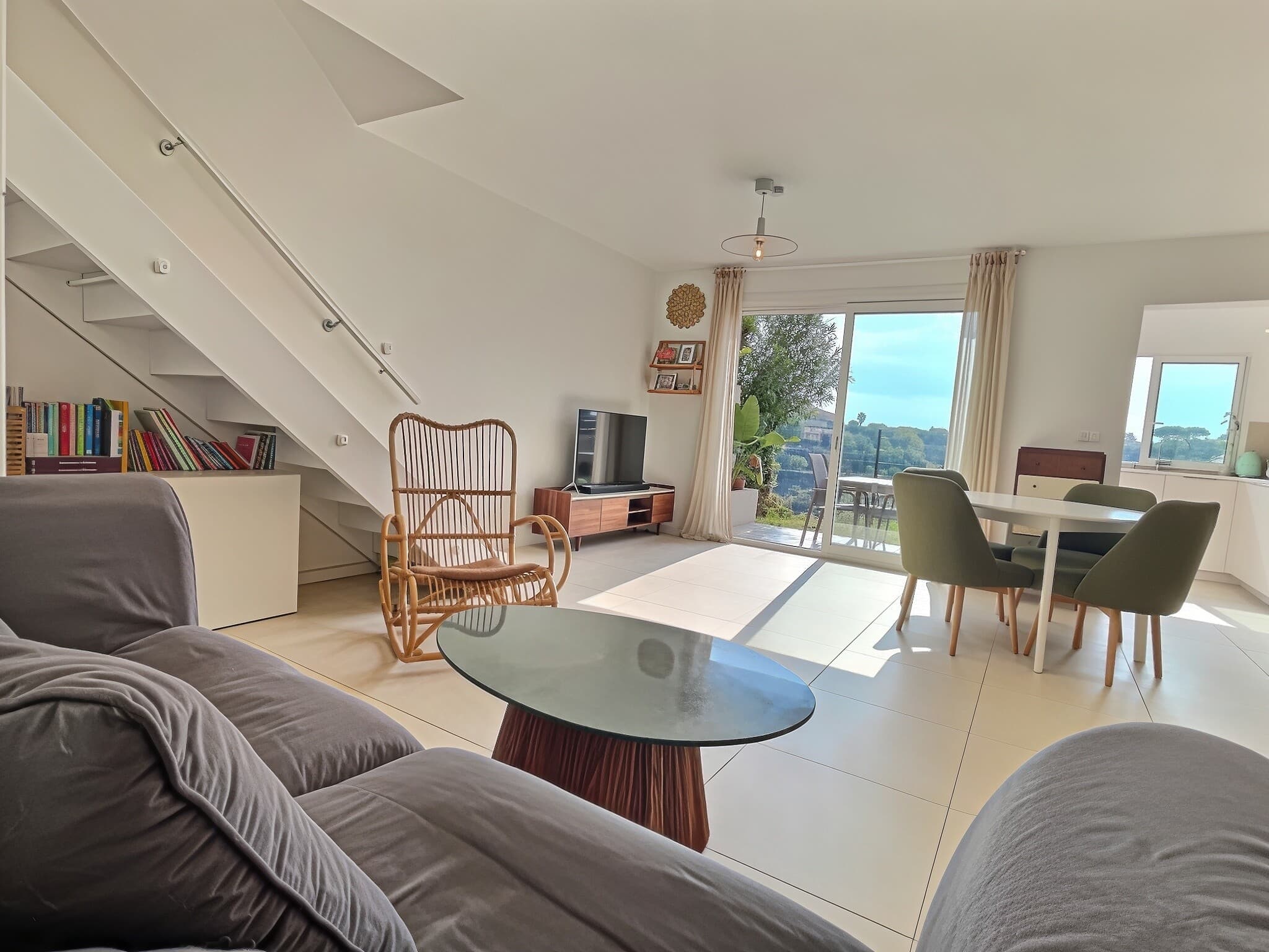 Villa T3 avec Vue Mer, Plein Sud & Piscine à Cagnes-sur-Mer - Photo 2