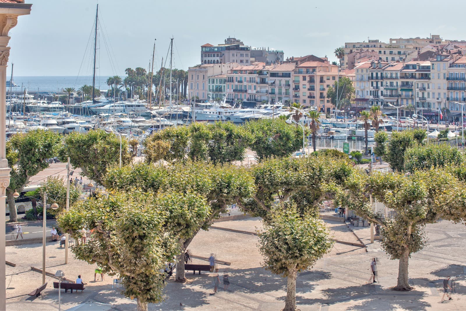 Un art de vivre unique a Cannes Duplex avec terrasse et vue mer - Photo 2