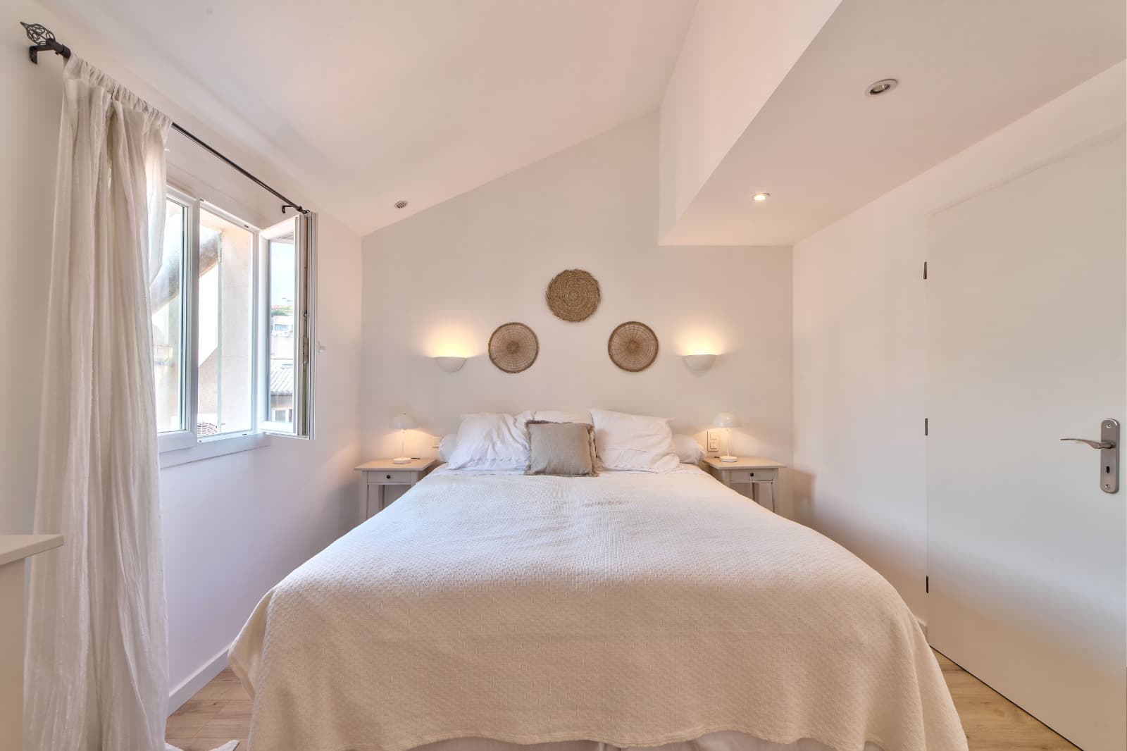 Un art de vivre unique a Cannes Duplex avec terrasse et vue mer - Photo 7