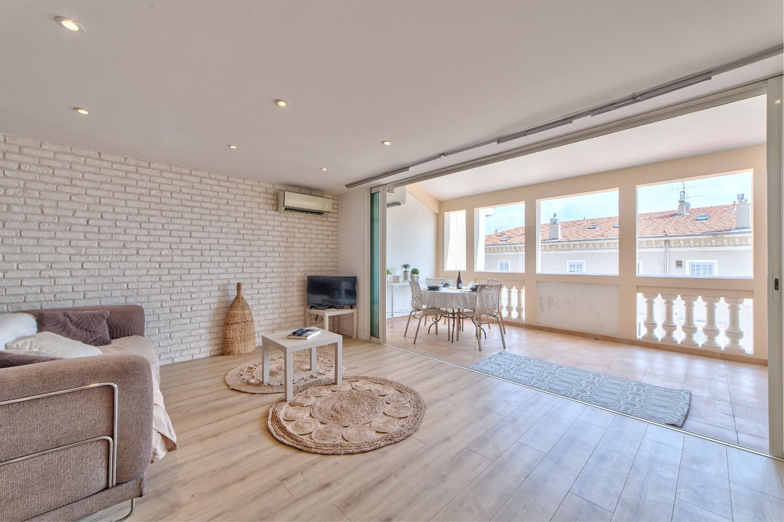 Un art de vivre unique a Cannes Duplex avec terrasse et vue mer - Photo 6